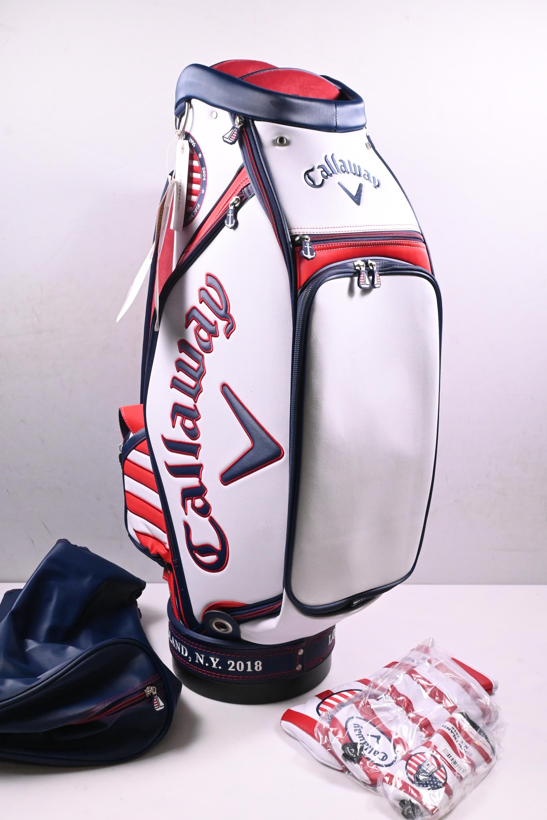 Callaway 2018 US Open Tour Bag / 6-Way Divider / White, Blue, Red
