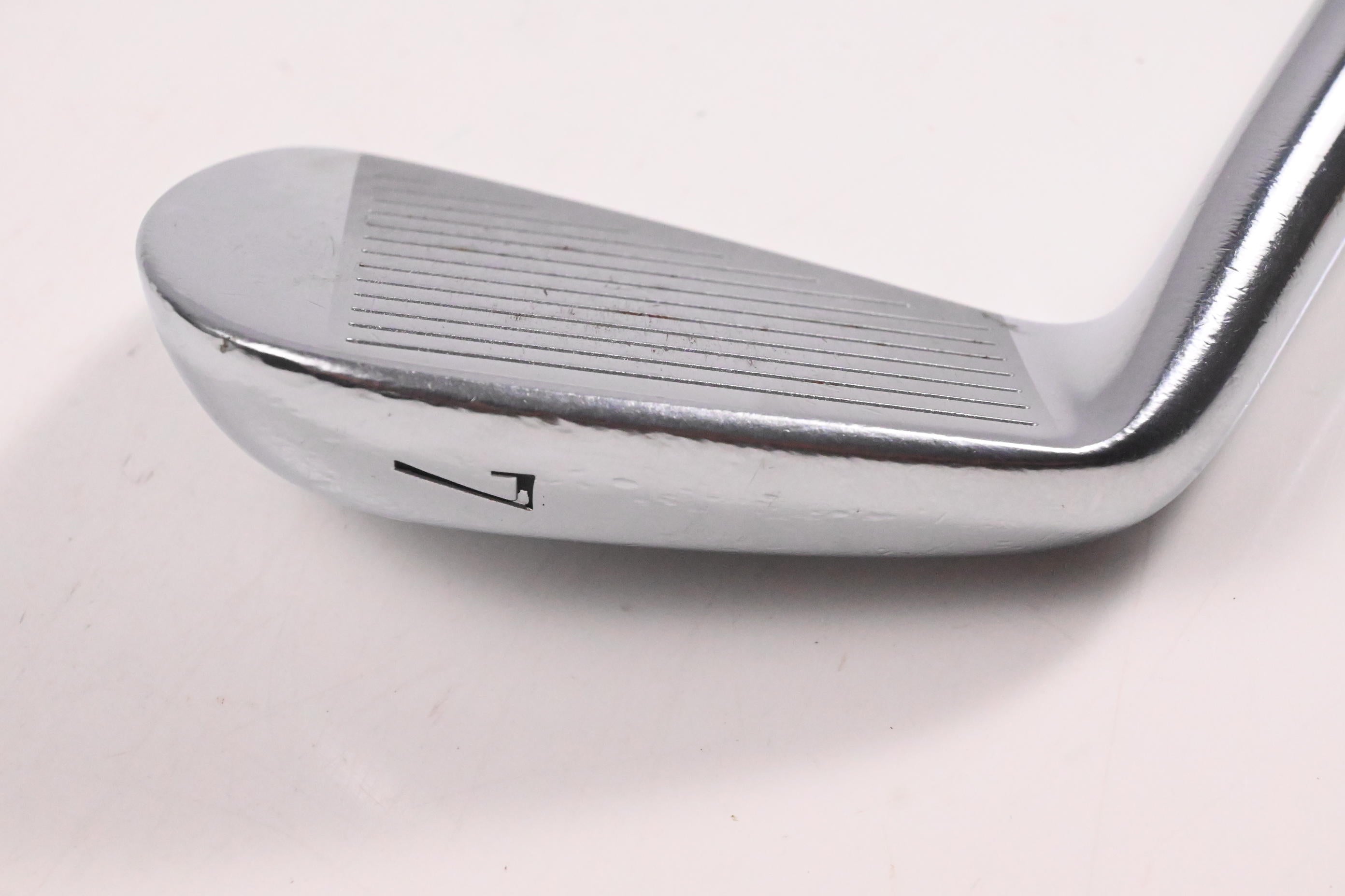 Mizuno MP-64 #7 Iron / Stiff Flex Dynamic Gold S300 Shaft