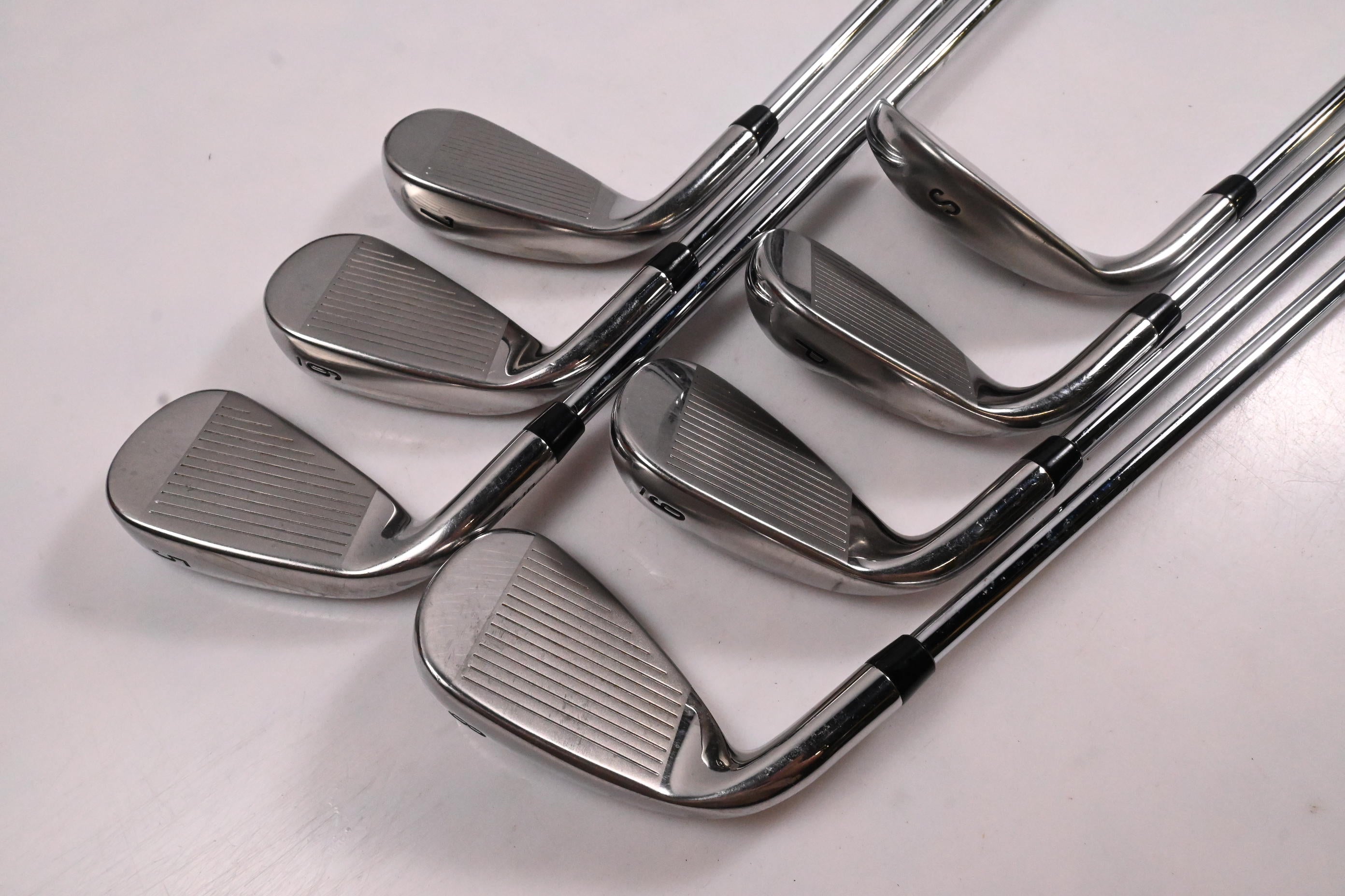 Callaway Rogue Irons / 5-PW+SW / Regular Flex XP ST15 95 R300 Shafts