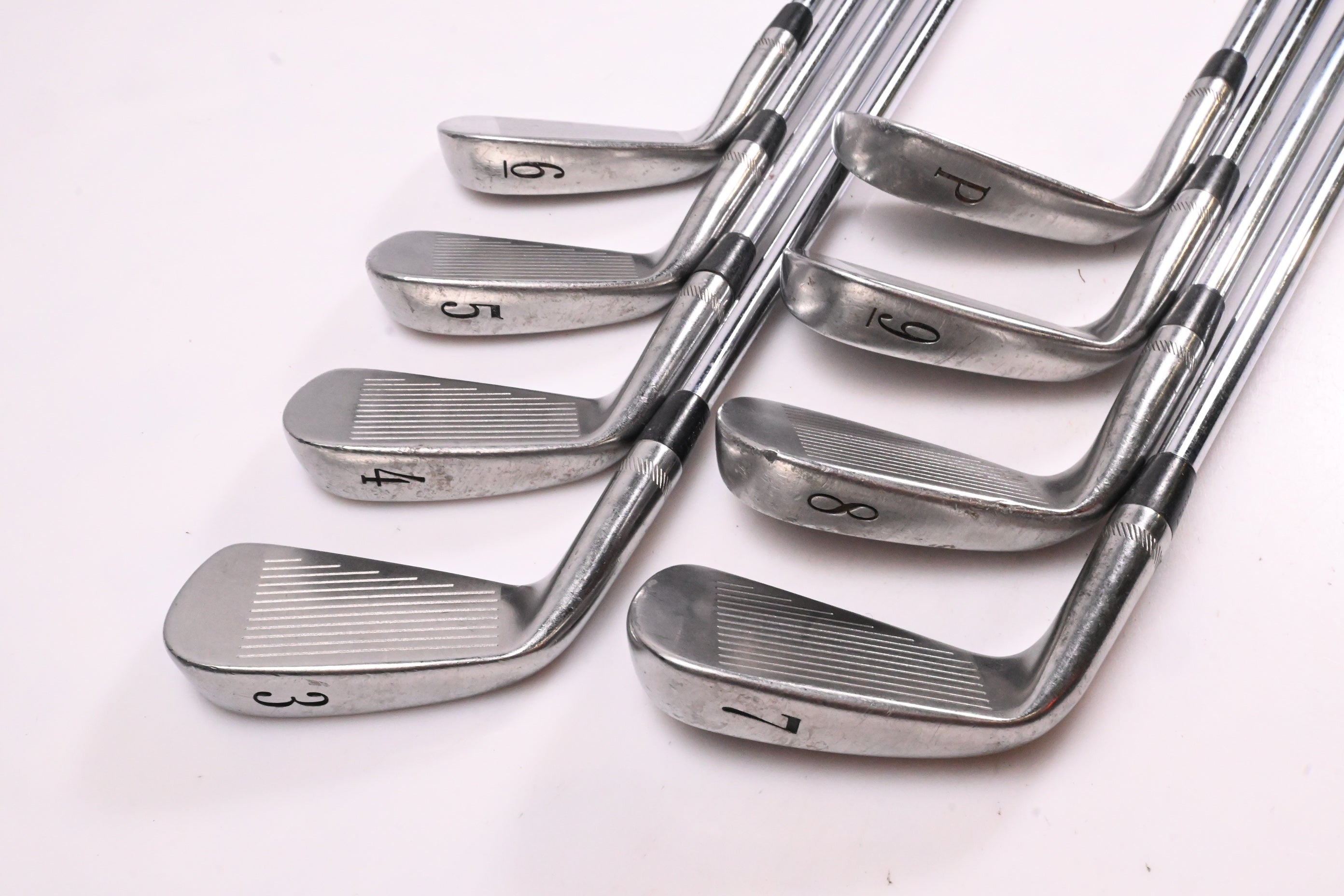 Titleist DCI 990 Irons / 3-PW / Regular Flex Dynamic Gold R300 Shafts