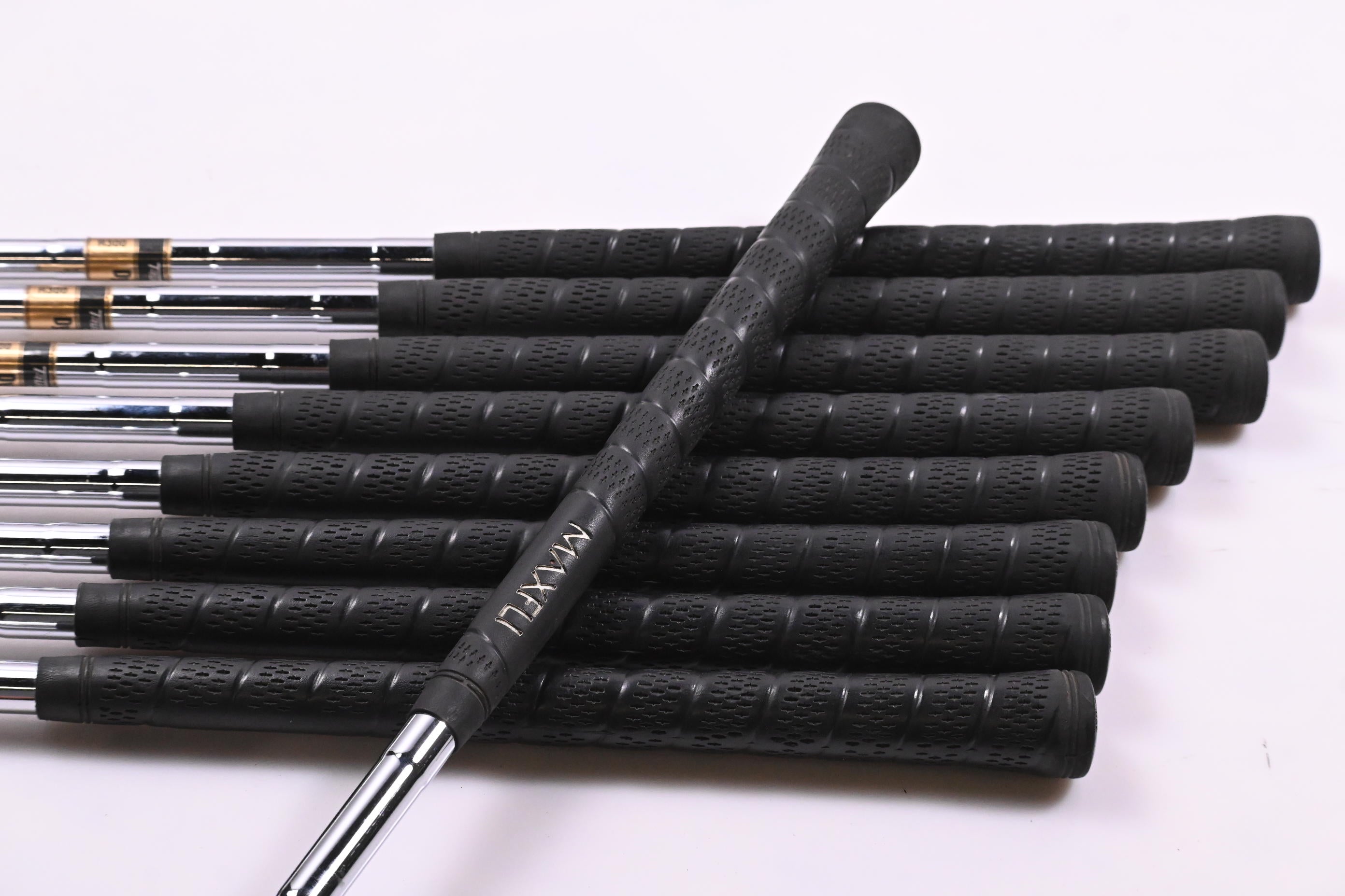 Left Hand Maxfli Revolution Black Dot Irons / 3-PW+SW / Regular Flex DG S300
