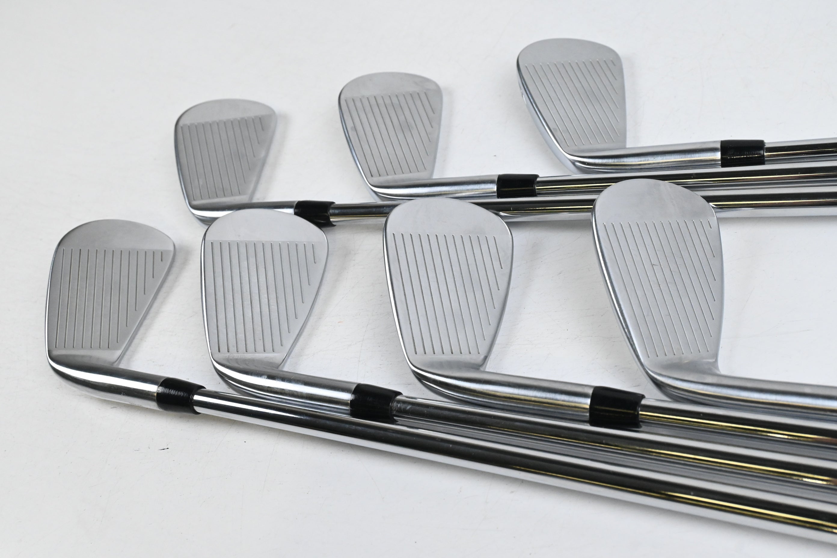 Titleist T100 2023 Irons / 4-PW / X-Flex Project X Rifle Shafts