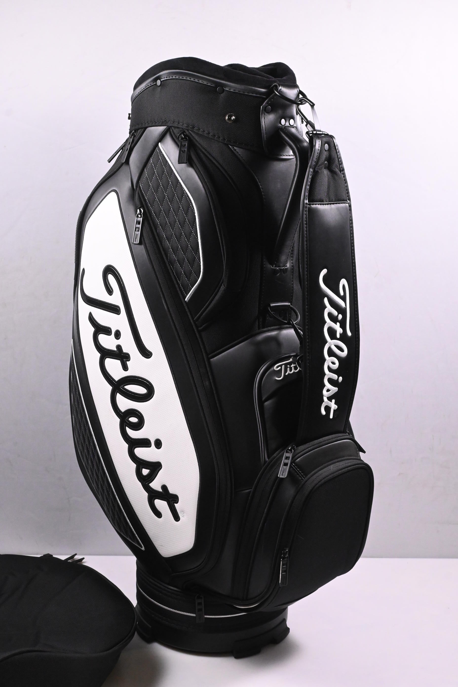 Titleist Midsize Tour Bag / 6-Way Divider / Black, White