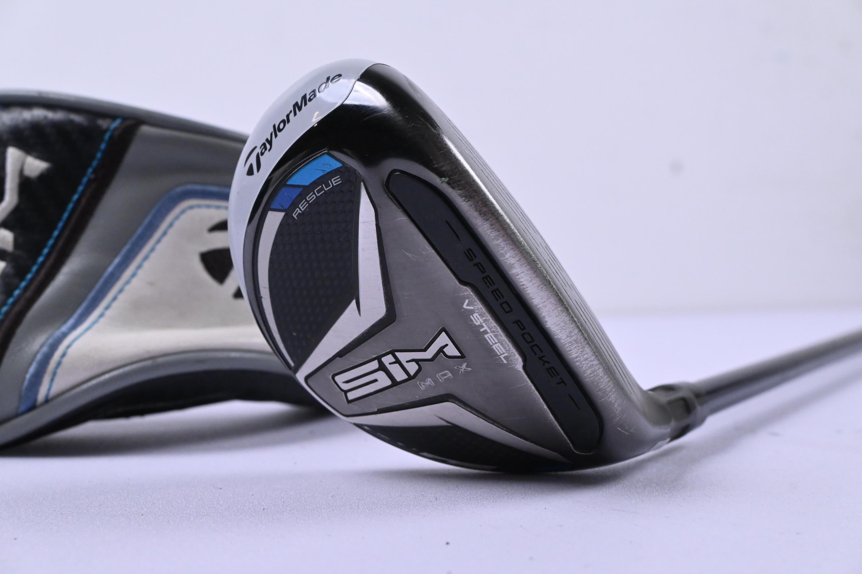 Taylormade SIM Max #3 Hybrid / 19 Degree / Stiff Flex Ventus Blue 7 Shaft