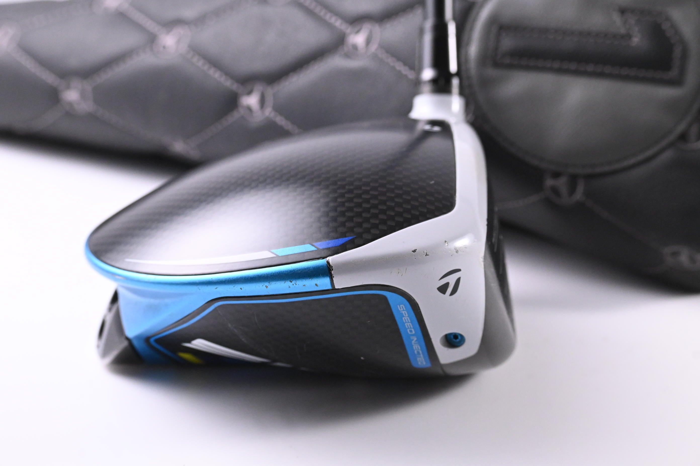 Taylormade SIM2 Driver / 10.5 Degree / X-Flex Hzrdus Yellow 63 Shaft