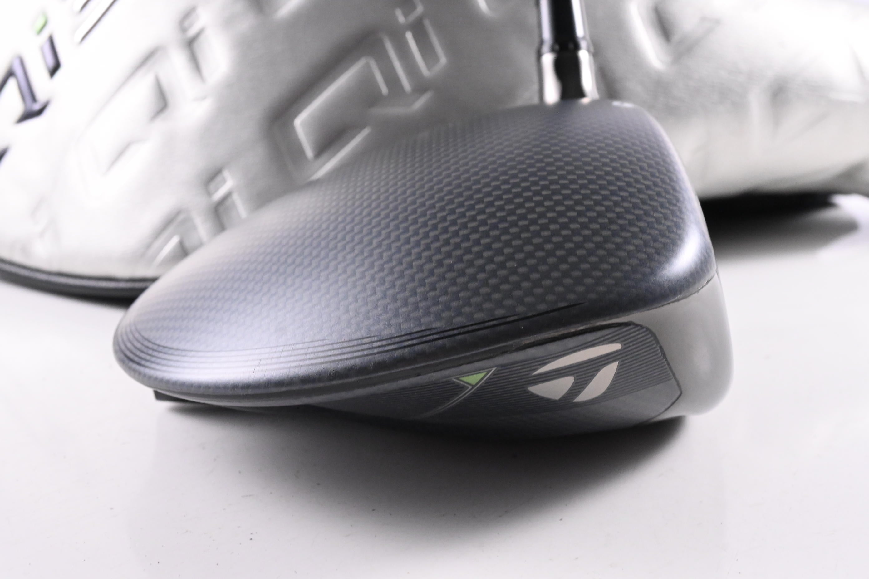 Taylormade Qi35 Driver / 10.5 Degree / Regular Flex Ventus Blue 5 Shaft