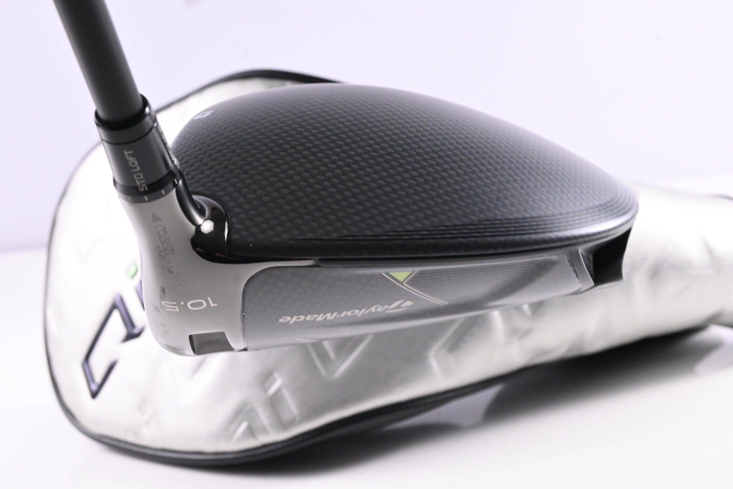 Taylormade Qi35 Driver / 10.5 Degree / Regular Flex Ventus Blue 5 Shaft