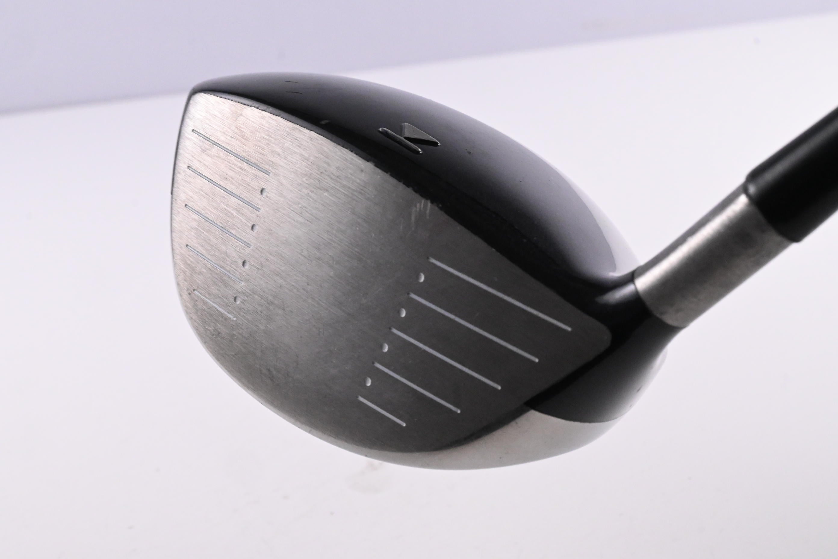 Titleist 909 D3 Driver / 9.5 Degree / X-Flex Aldila NVS Orange 65 Shaft