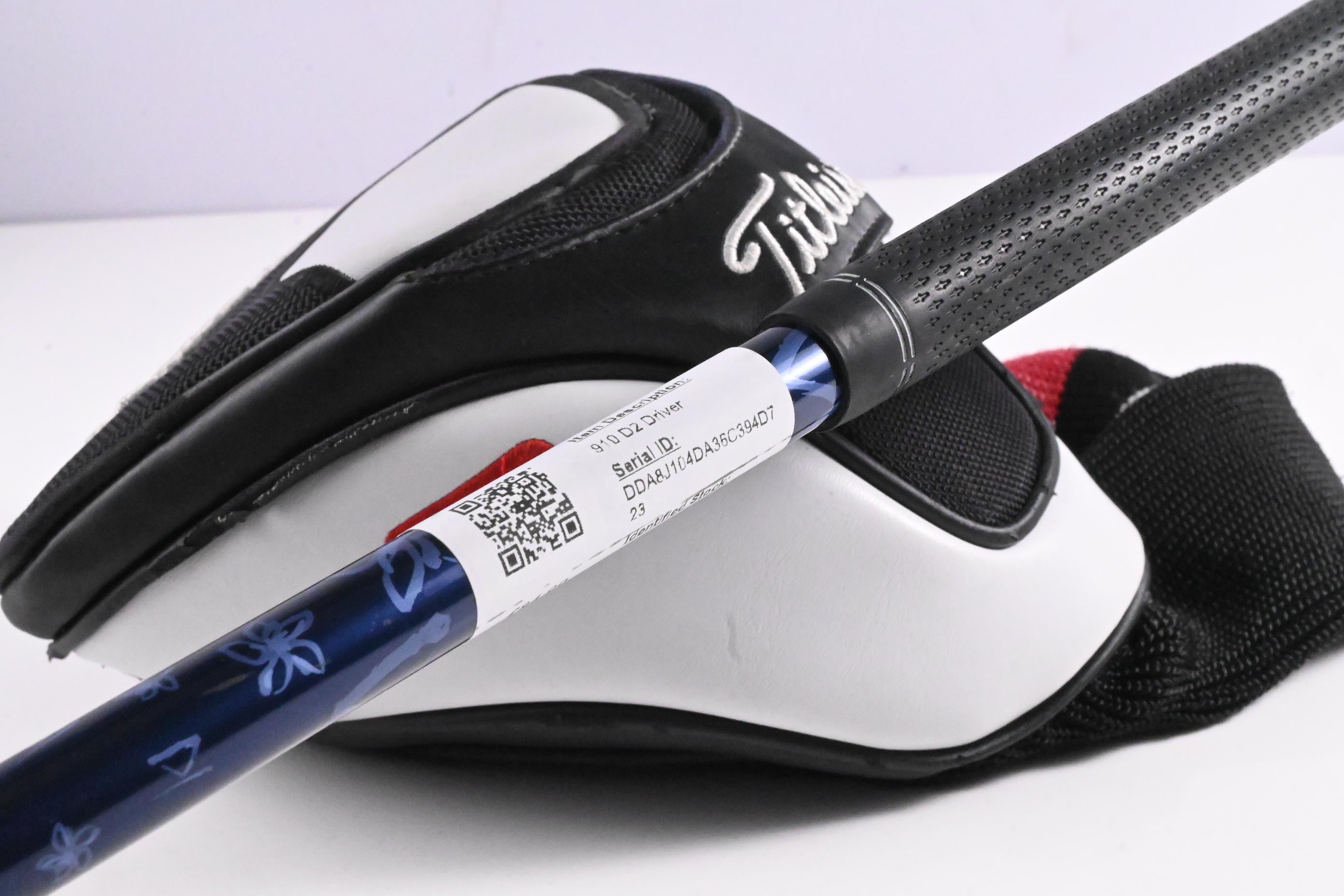 Titleist 910 D2 Driver / 10.5 Degree / Stiff Flex Diamana Kai'li 65 Shaft