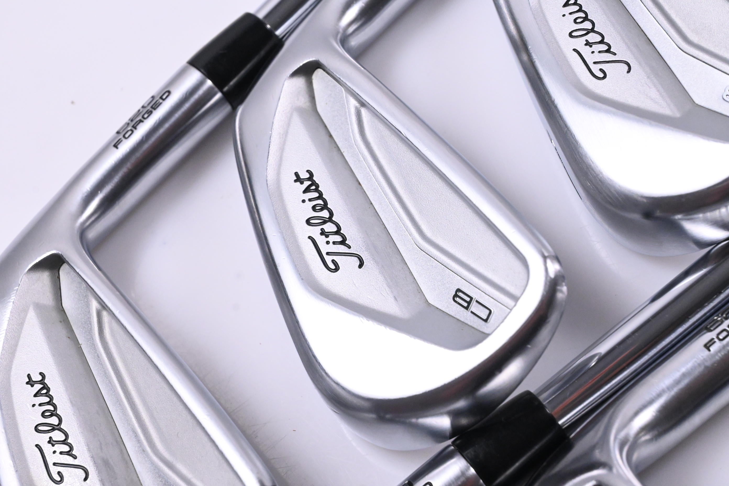 Titleist CB 620 Irons / 5-PW / Regular Flex AMT Red R300 Shafts