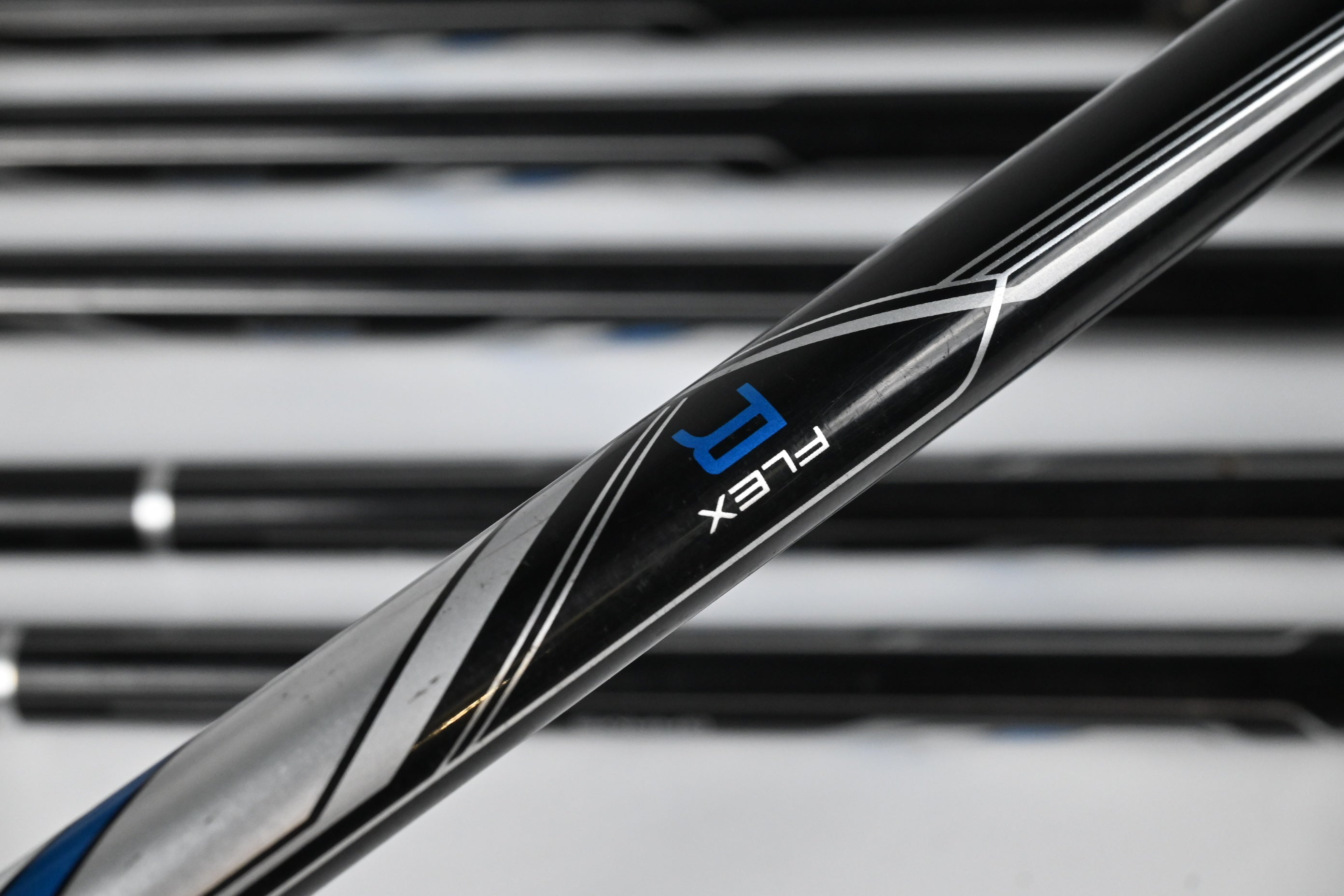 Taylormade Speedblade Irons / 5-PW / Regular Flex Matrix Velox T 65 Shafts