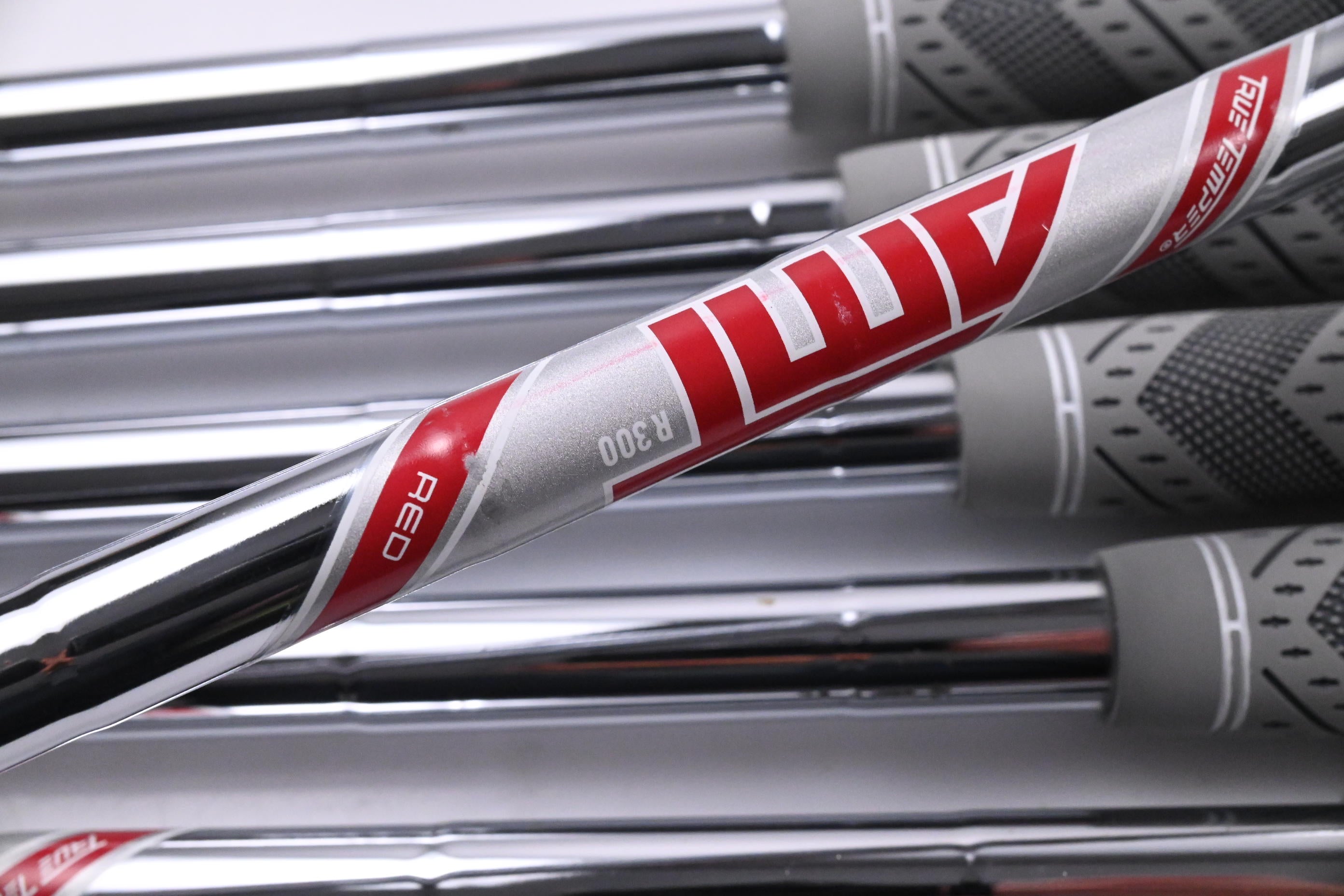 Titleist CB 620 Irons / 5-PW / Regular Flex AMT Red R300 Shafts