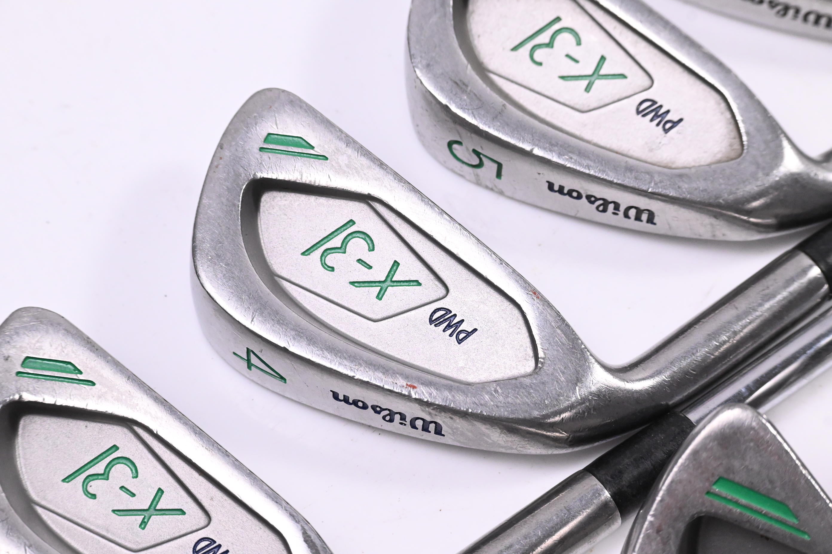 Left Hand Wilson X-31 Irons / 4-PW+SW / No 6 Iron / Regular Flex Wilson X-3