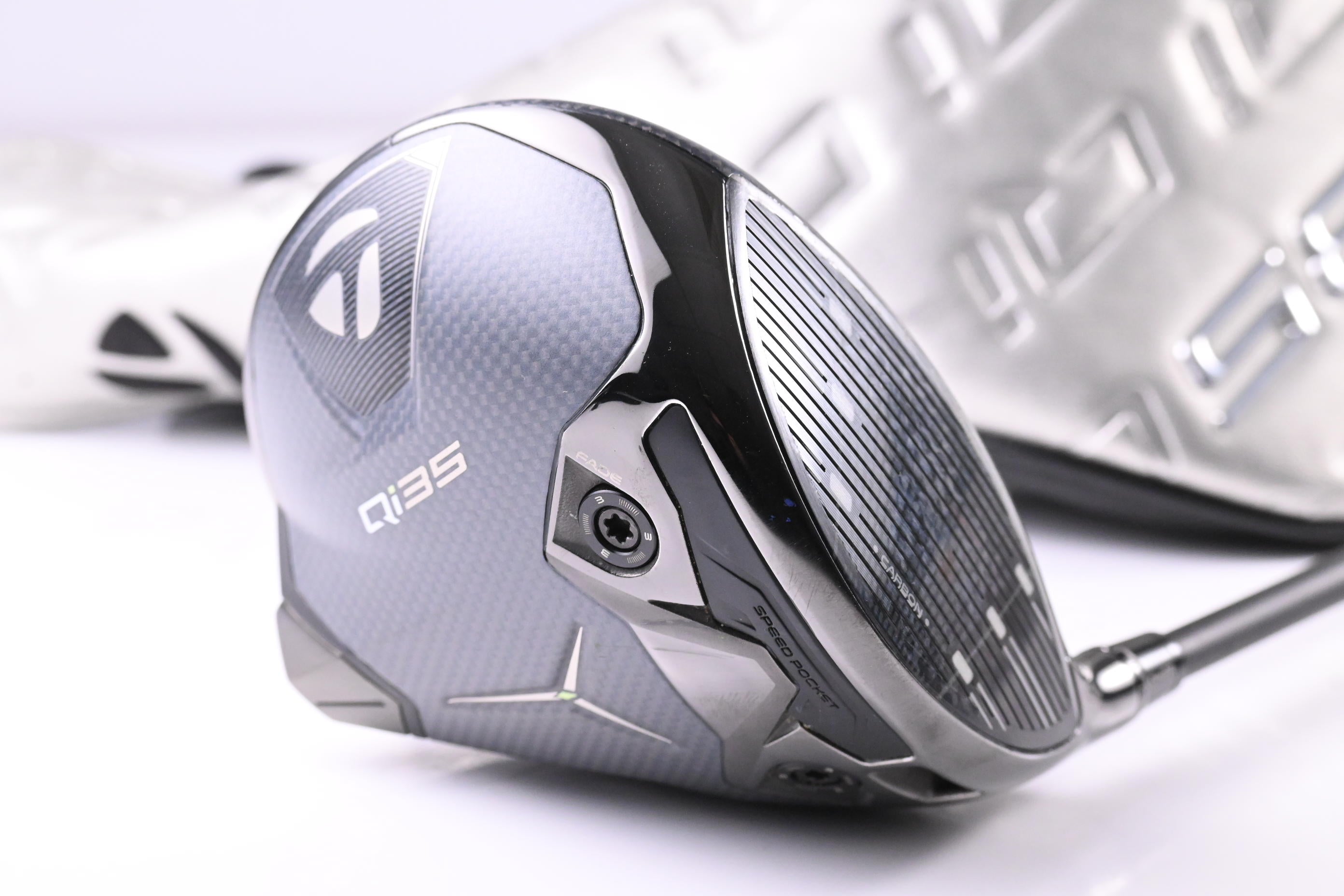 Taylormade Qi35 LS Driver / 9 Degree / Stiff Flex Kai'li Dark Waves White 60