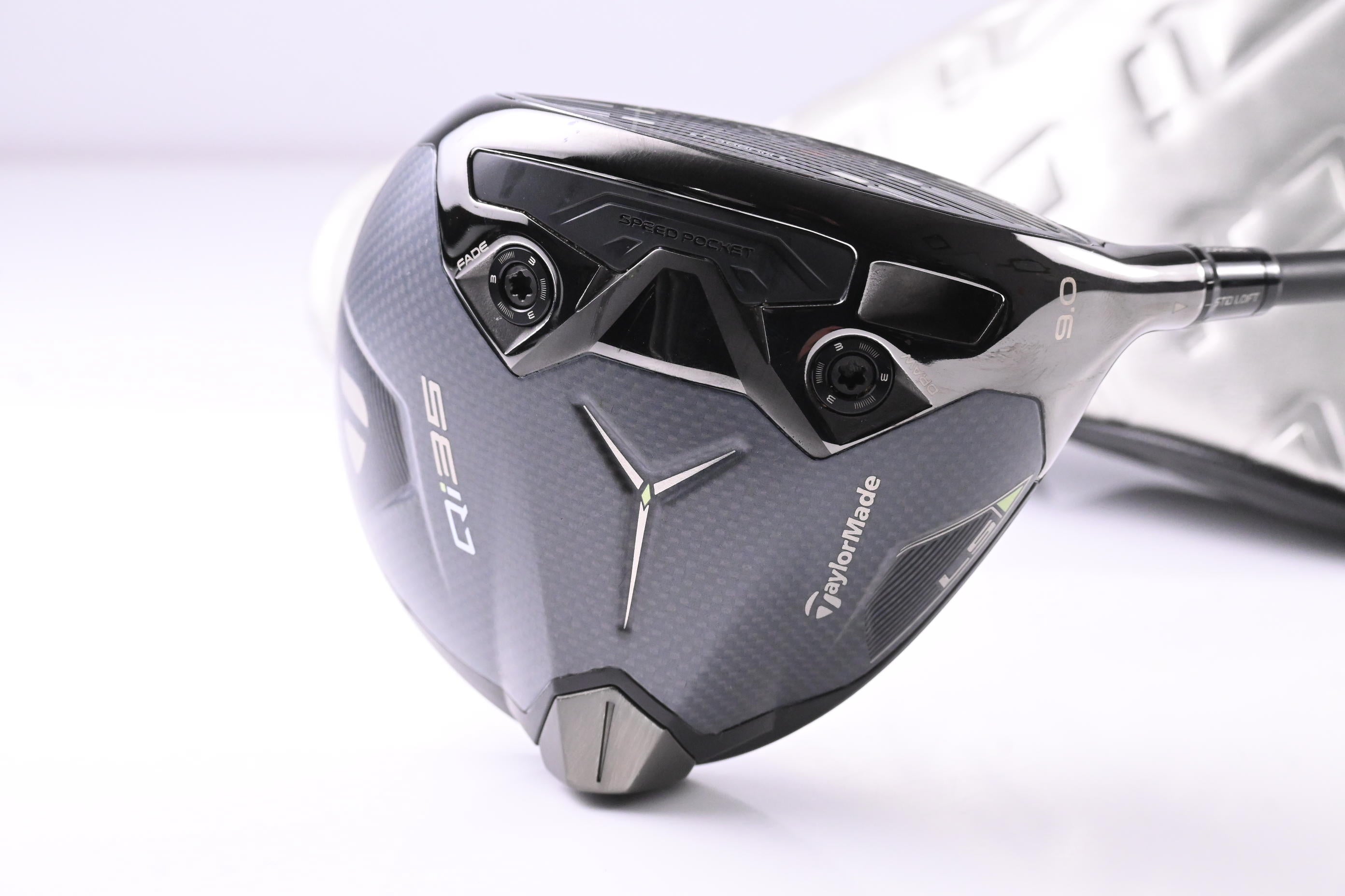 Taylormade Qi35 LS Driver / 9 Degree / Stiff Flex Kai'li Dark Waves White 60