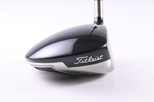 Titleist 909 D2 Driver / 9.5 Degree / X-Flex Diamana S 73 Shaft