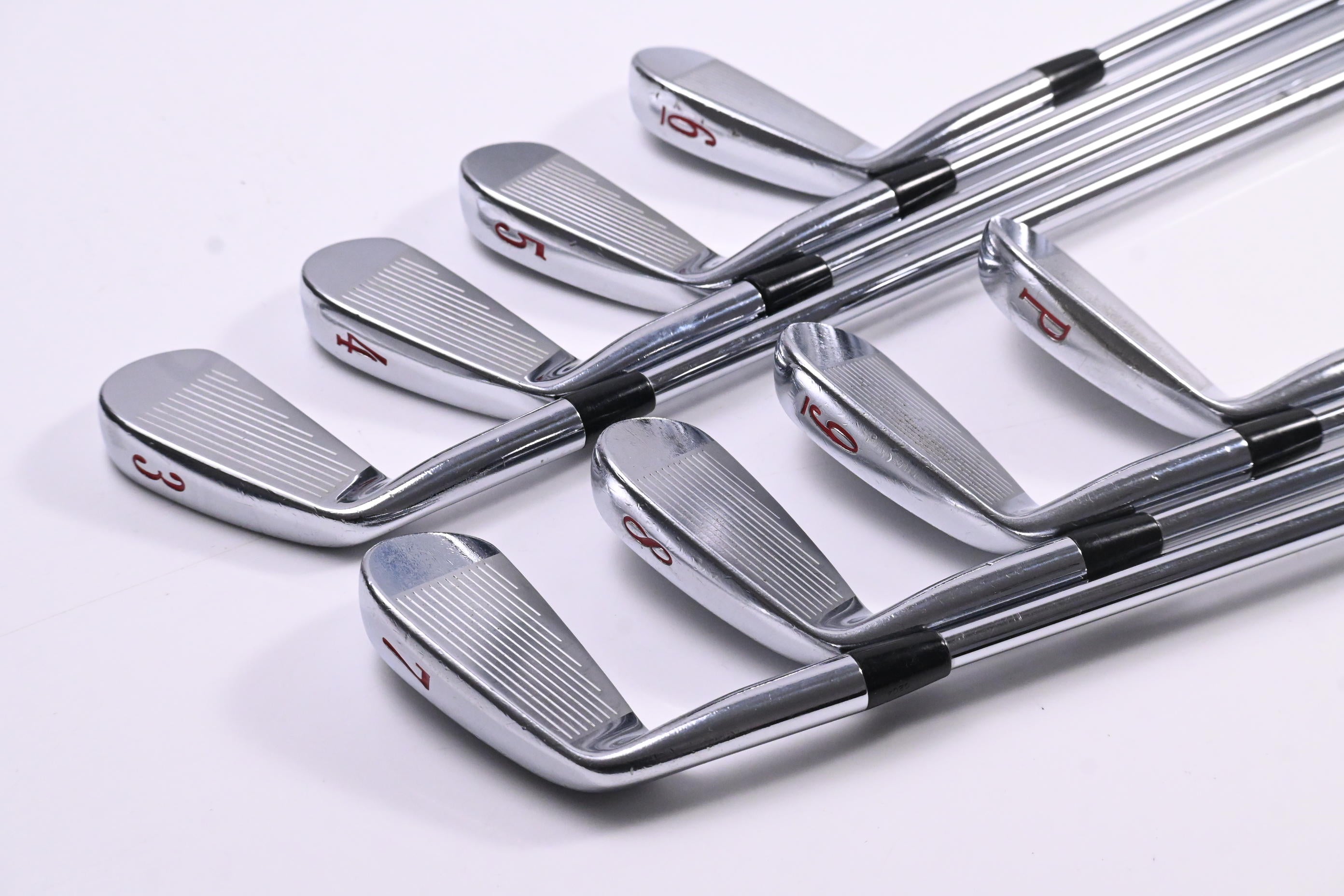 Titleist 690.CB Irons / 3-PW / Stiff Flex True Temper Dynamic Gold S300 Shafts