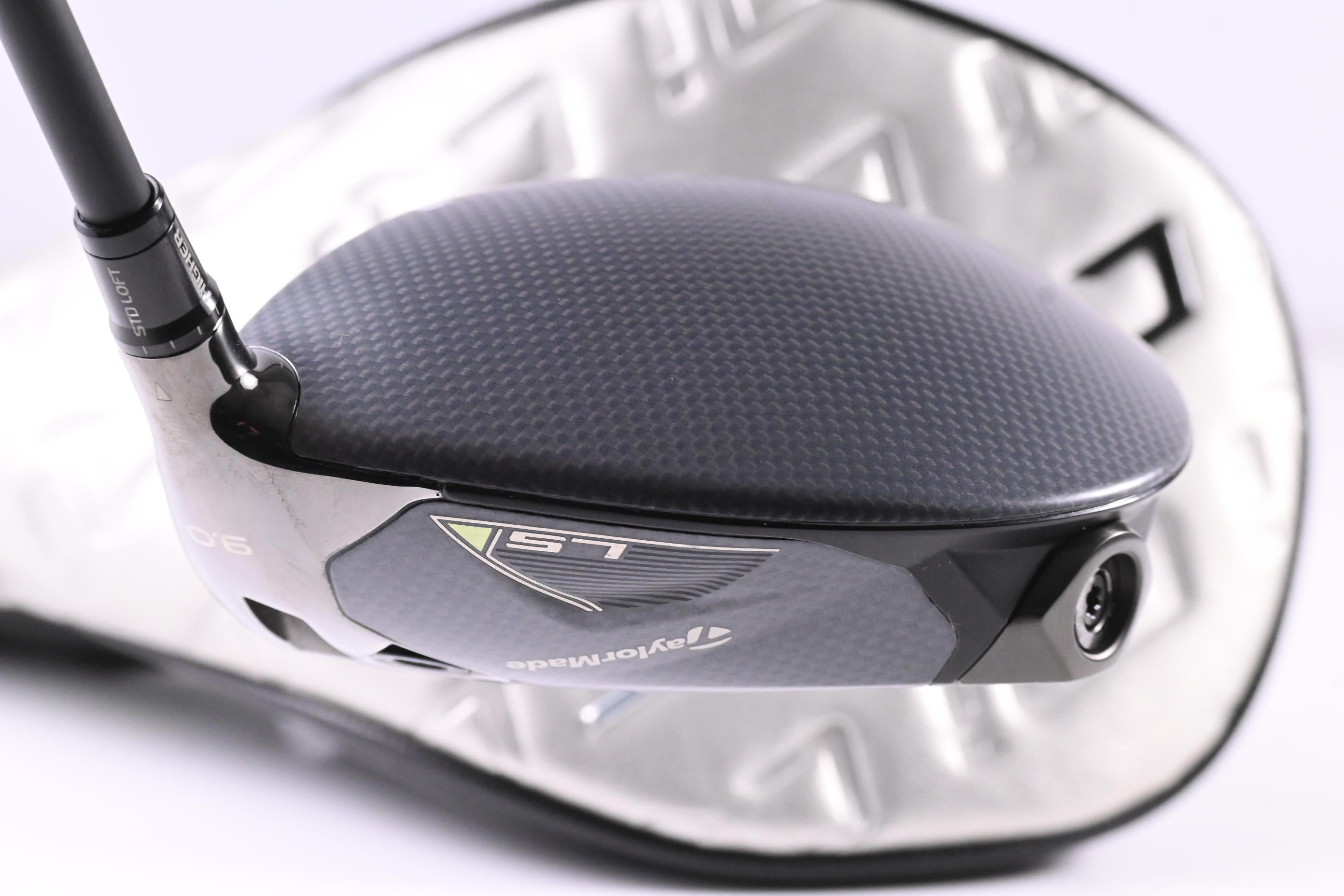 Taylormade Qi35 LS Driver / 9 Degree / Stiff Flex Kai'li Dark Waves White 60