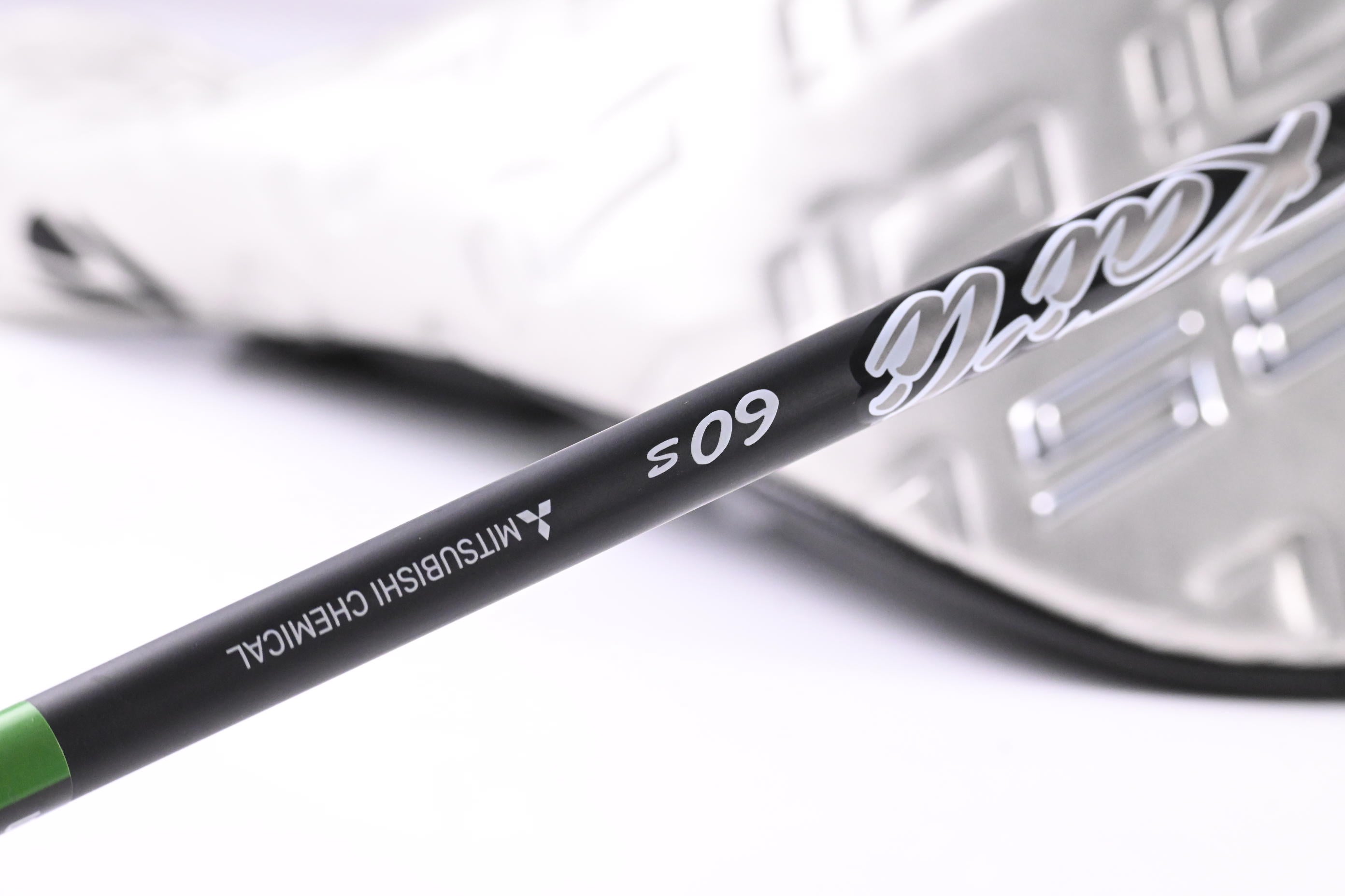Taylormade Qi35 LS Driver / 9 Degree / Stiff Flex Kai'li Dark Waves White 60