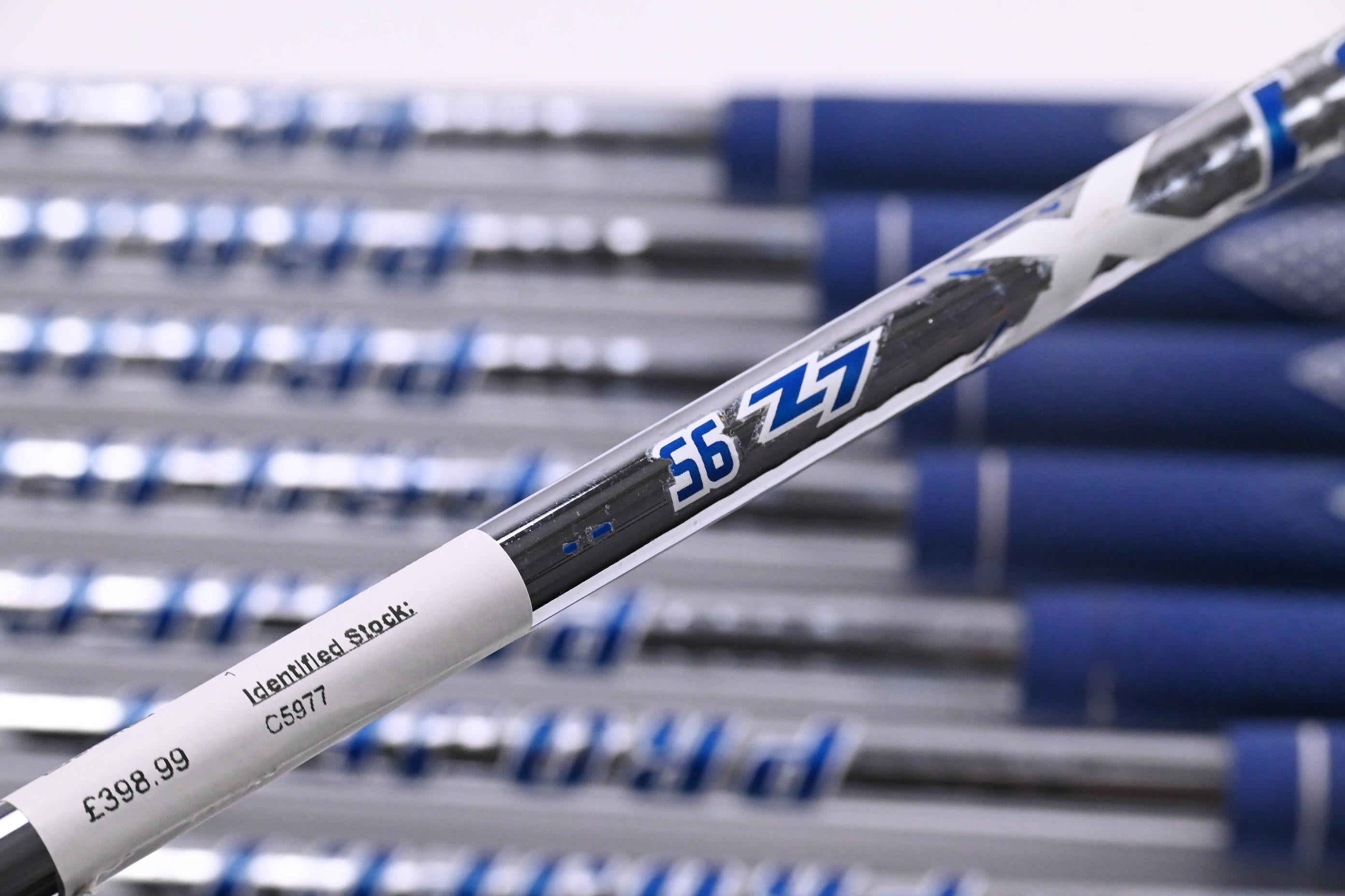 Callaway Rogue Irons / 4-PW+AW / Regular Flex Project X LZ 95 Shafts
