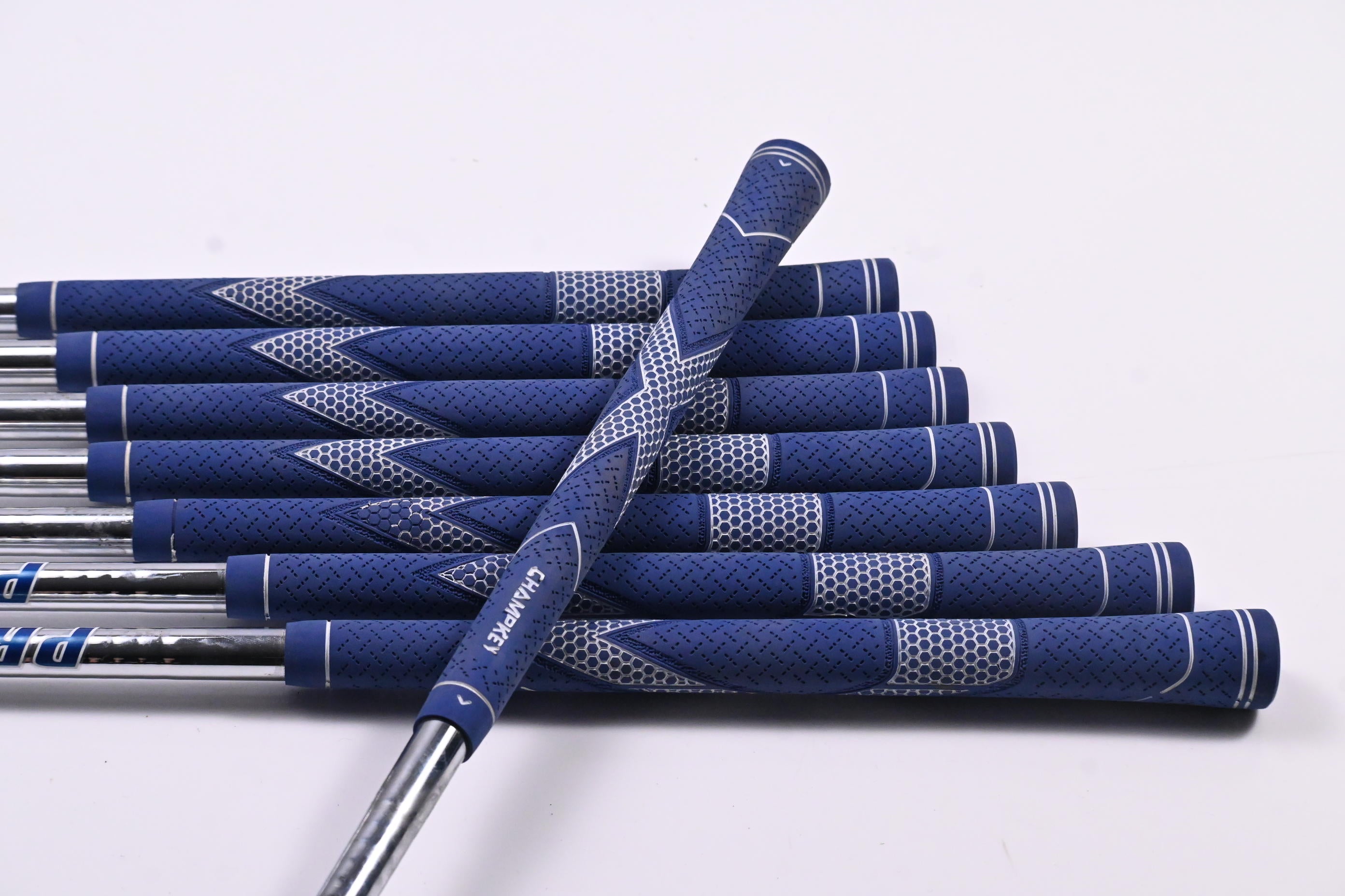Callaway Rogue Irons / 4-PW+AW / Regular Flex Project X LZ 95 Shafts