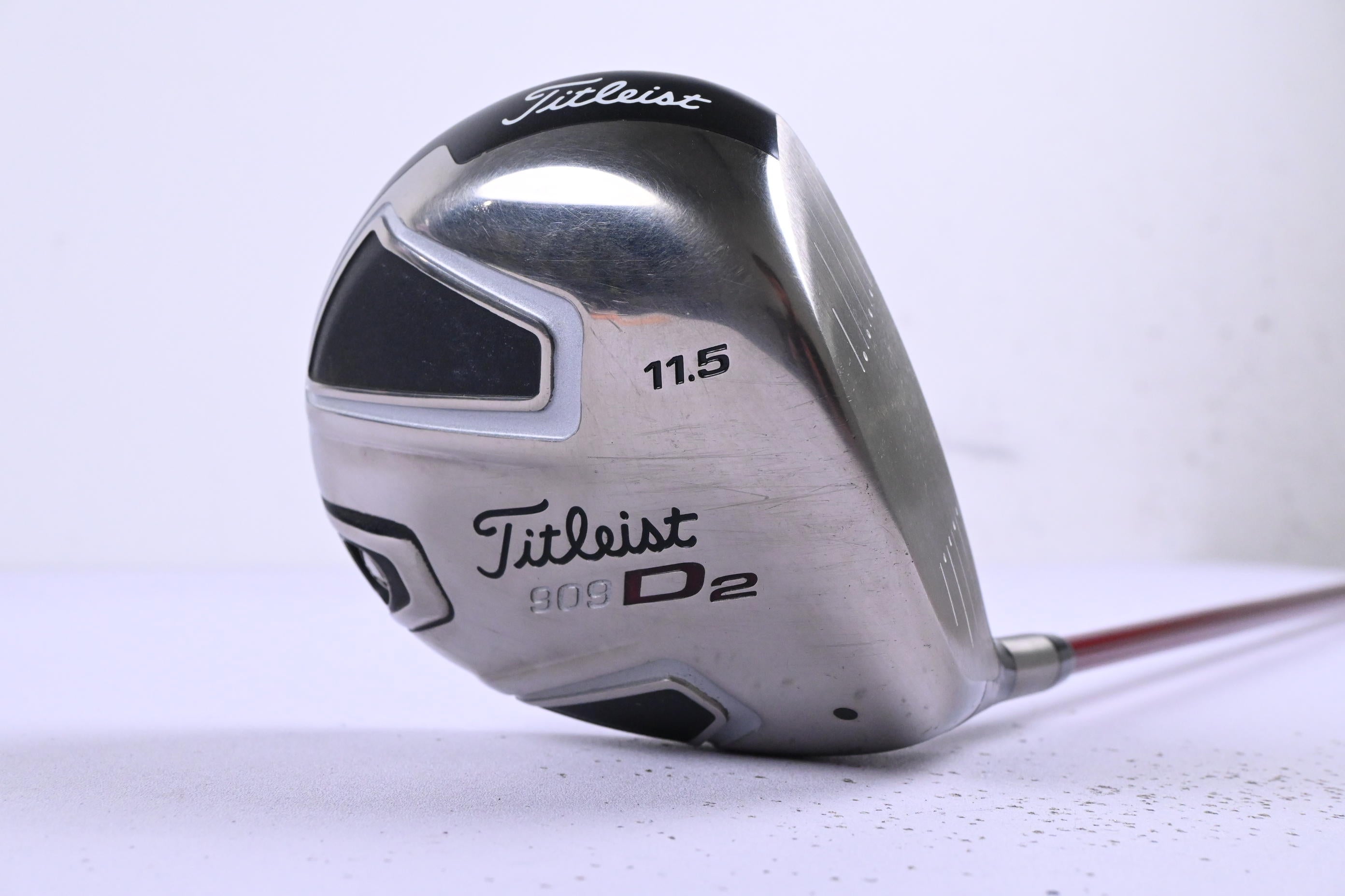 Titleist 909 D2 Driver / 11.5 Degree / Regular Flex Matrix Ozik Xcon-5 Shaft