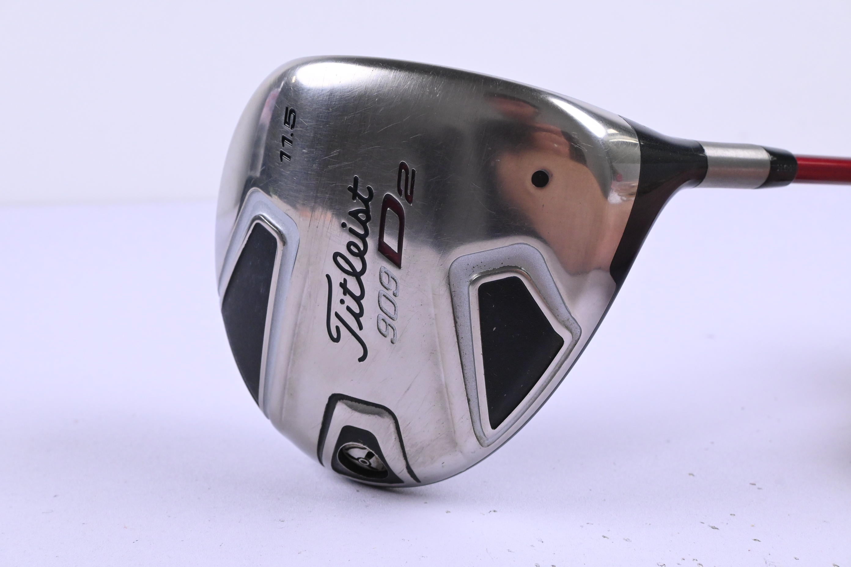 Titleist 909 D2 Driver / 11.5 Degree / Regular Flex Matrix Ozik Xcon-5 Shaft