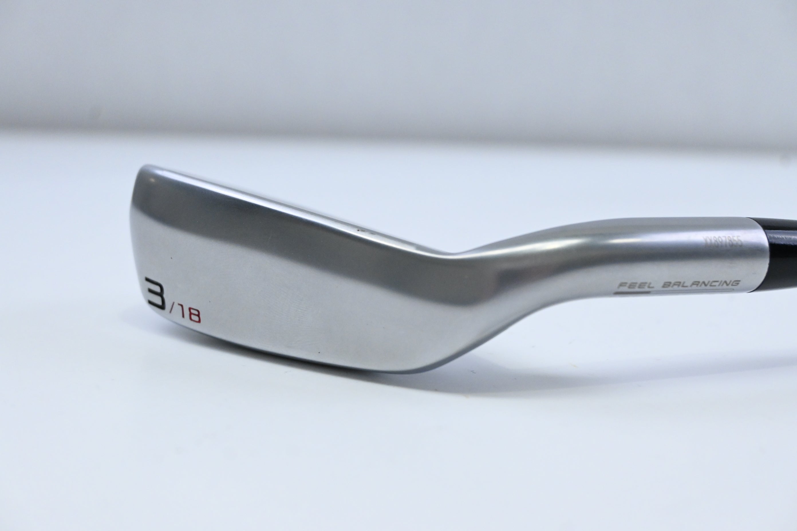 Cleveland Launcher UHX Utility #3 Iron / 18 Degree / Regular Flex Miyazaki C.Kua