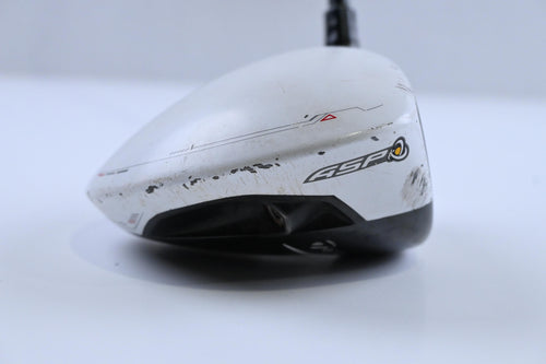 TaylorMade R11 Driver / 9 Degree / Regular Flex Fujikura Blur 60 Shaft