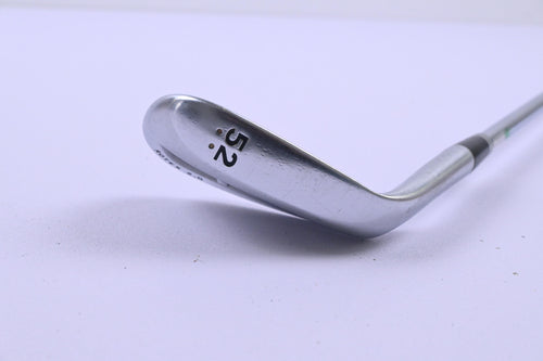 Cleveland 588 RTX 2.0 Gap Wedge / 52 Degree / Wedge Flex Dynamic Gold Shaft