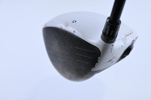TaylorMade R11 Driver / 9 Degree / Regular Flex Fujikura Blur 60 Shaft