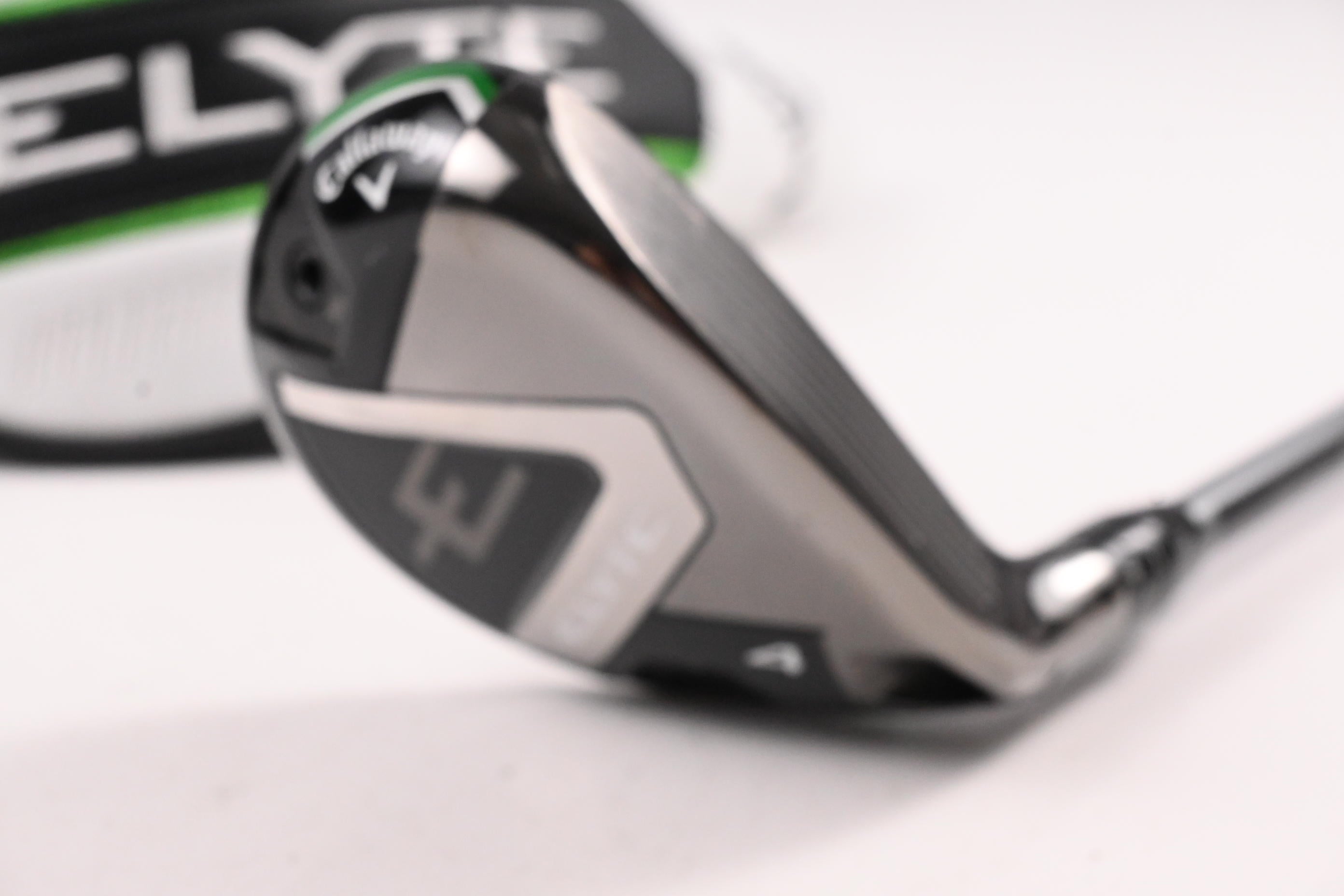 Callaway Elyte #4 Hybrid / 22 Degree / Regular Flex Denali Charcoal 60 Shaft