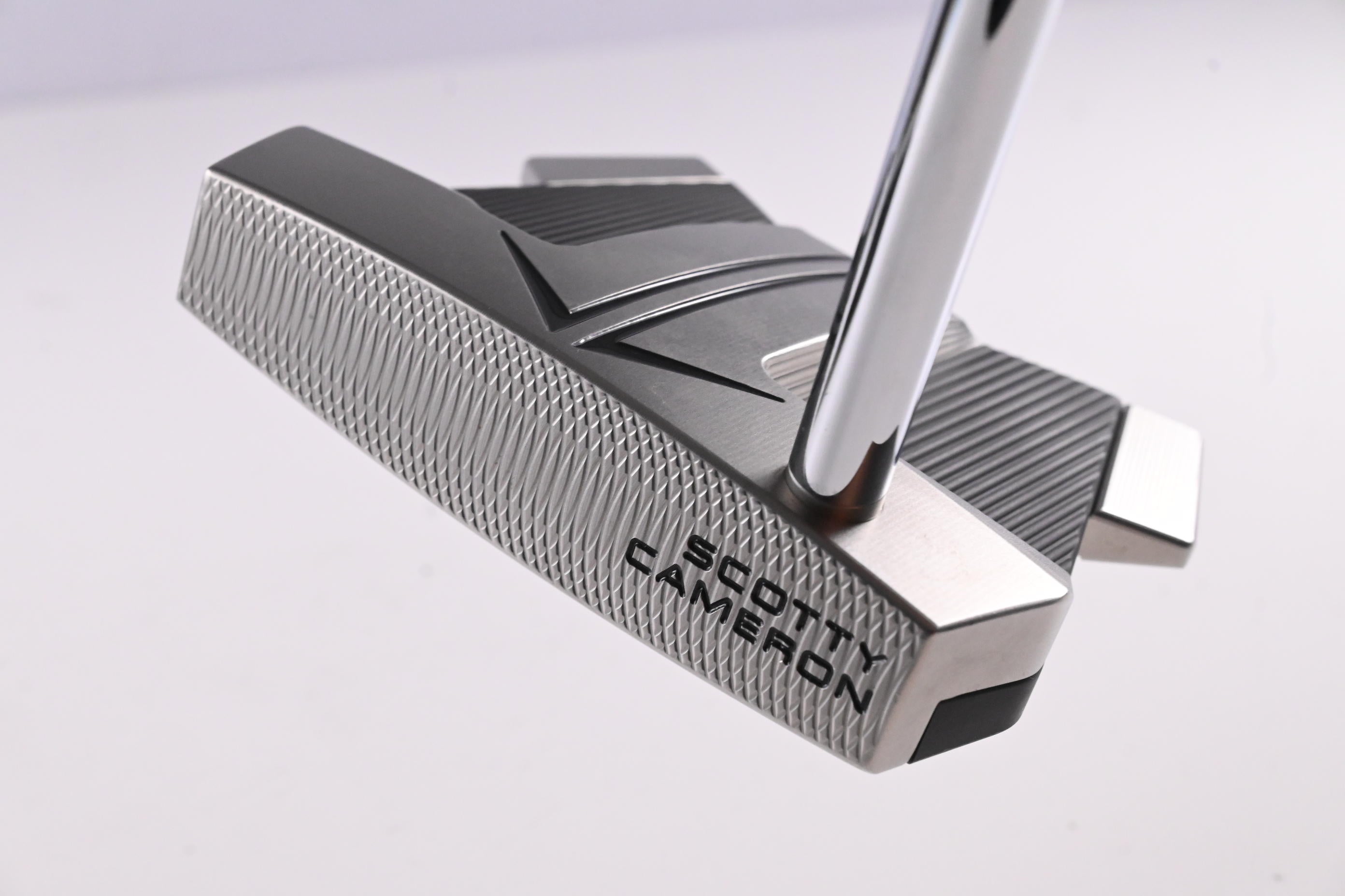 Scotty Cameron 11 2024 Phantom Putter / 33 Inch