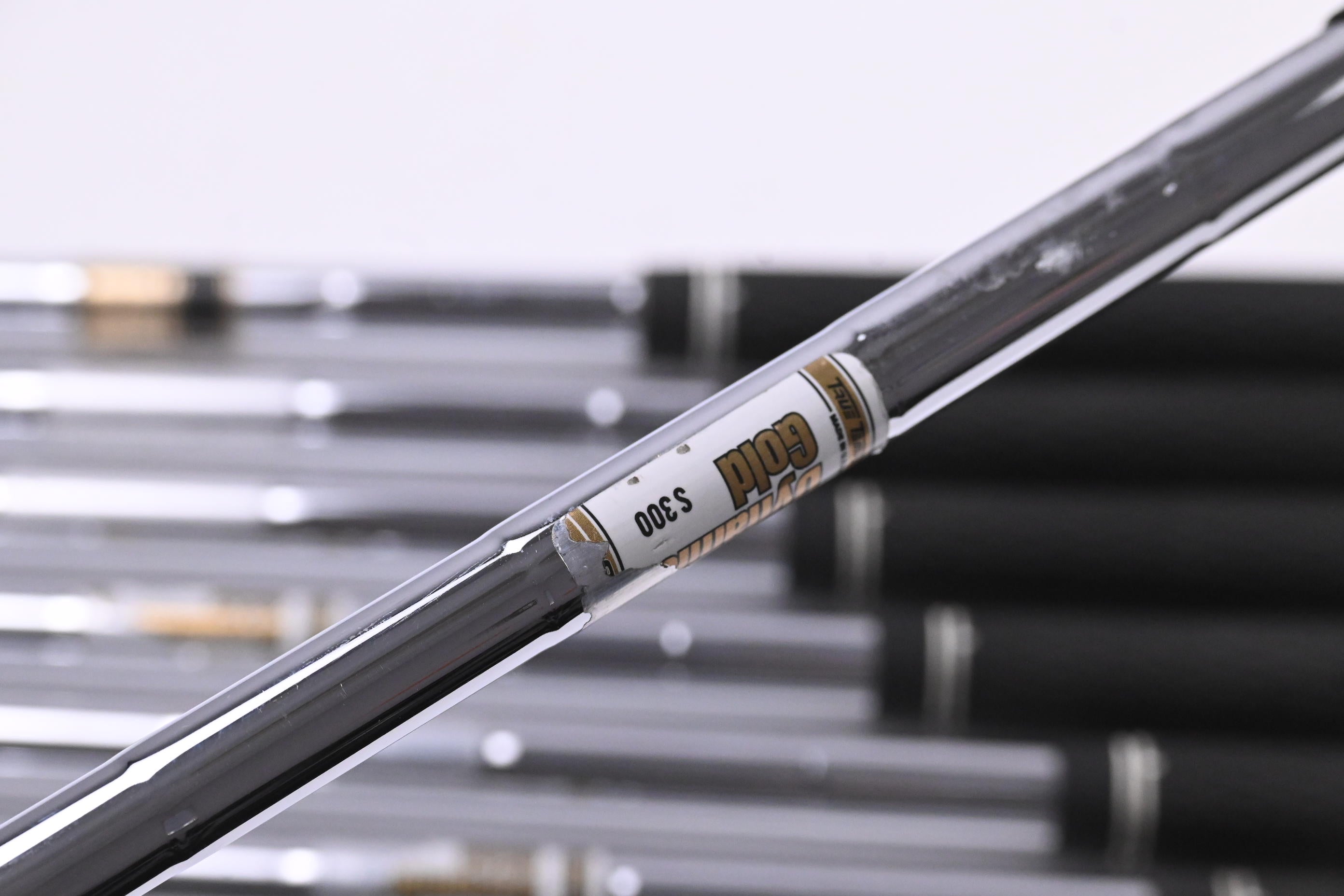 Wilson FG Tour V6 Irons / 4-PW / Stiff Flex True Temper Dynamic Gold S300 Shafts