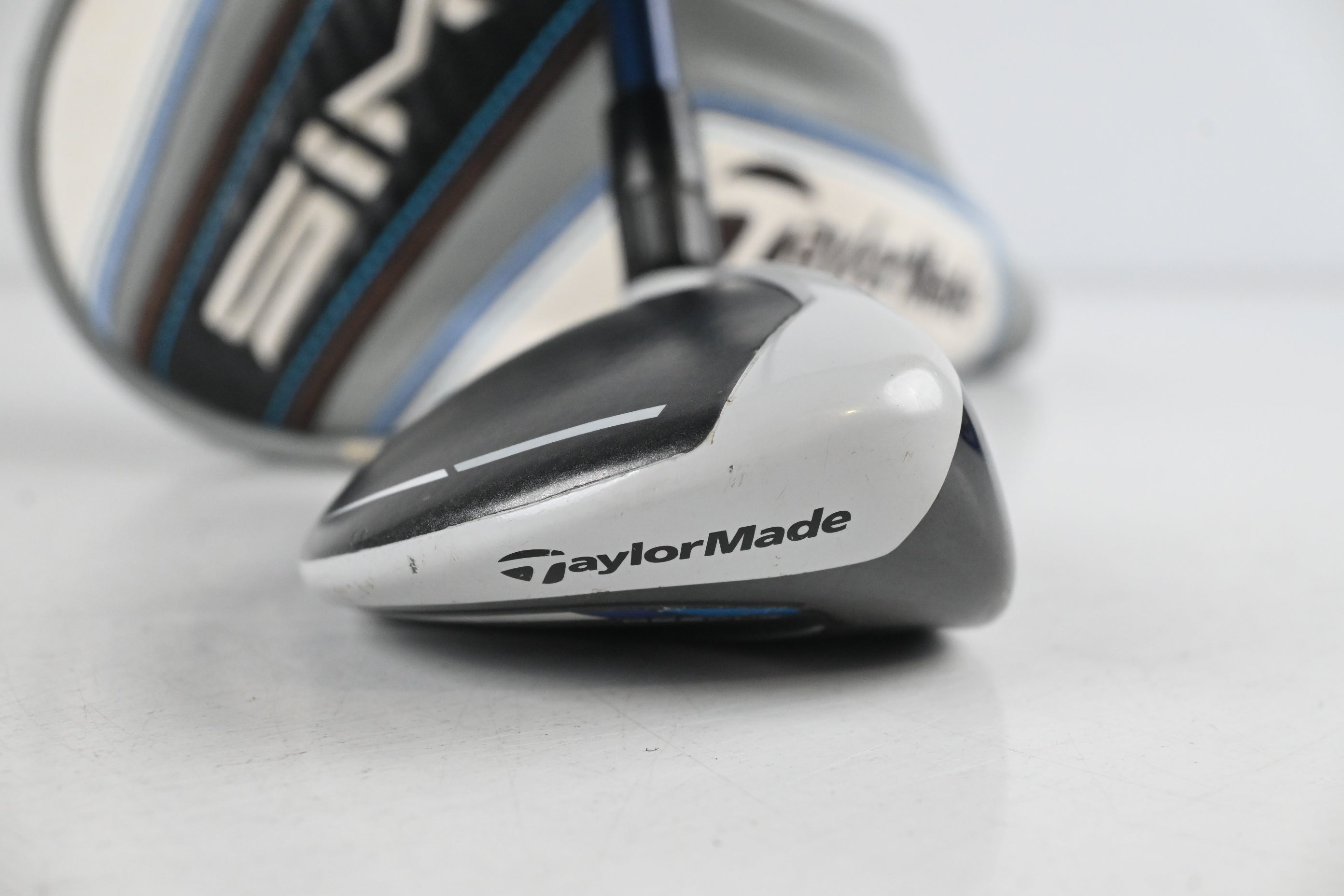 Taylormade SIM Max #4 Hybrid / 22 Degree / Regular Flex Fujikura Ventus Blue 6