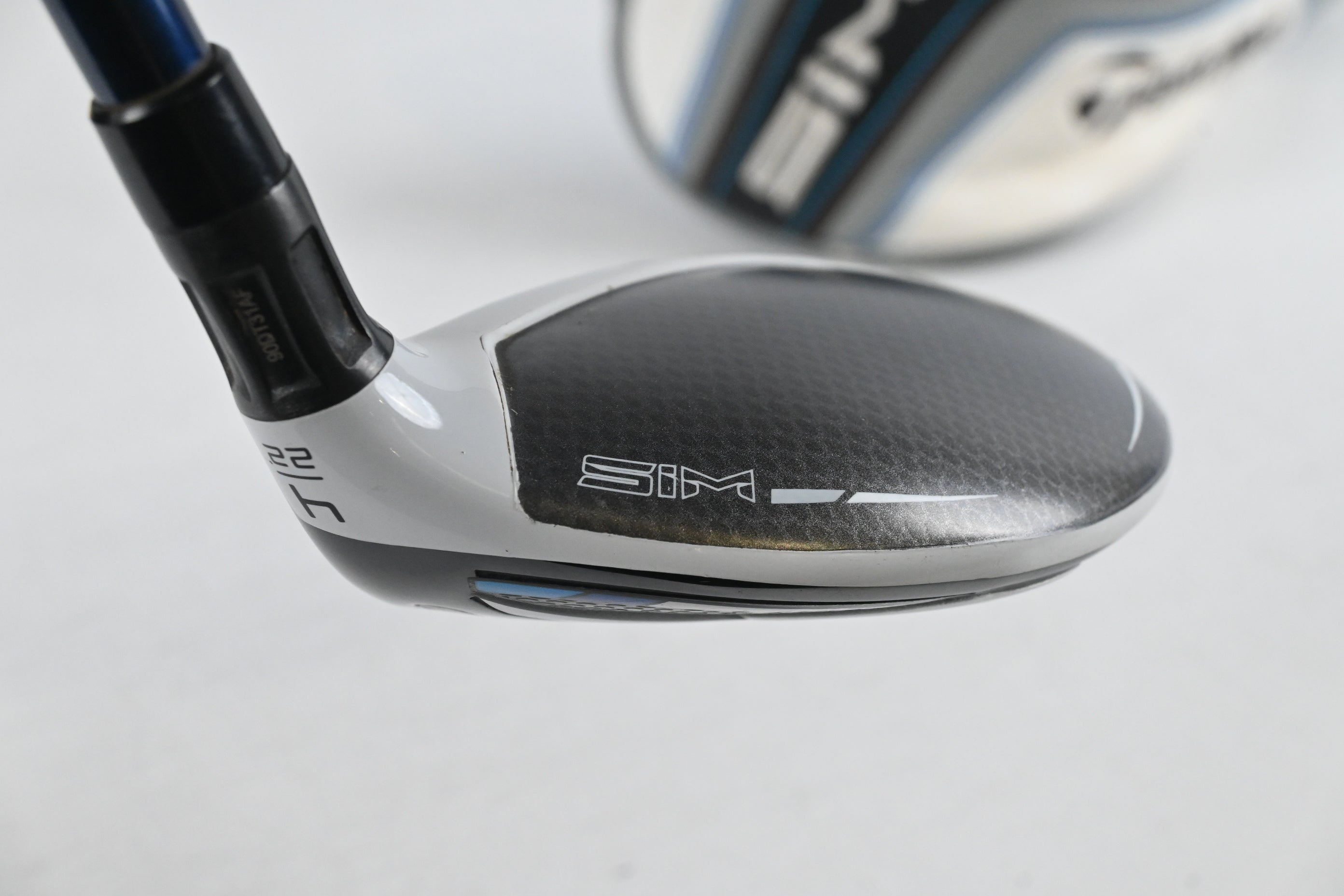 Taylormade SIM Max #4 Hybrid / 22 Degree / Regular Flex Fujikura Ventus Blue 6