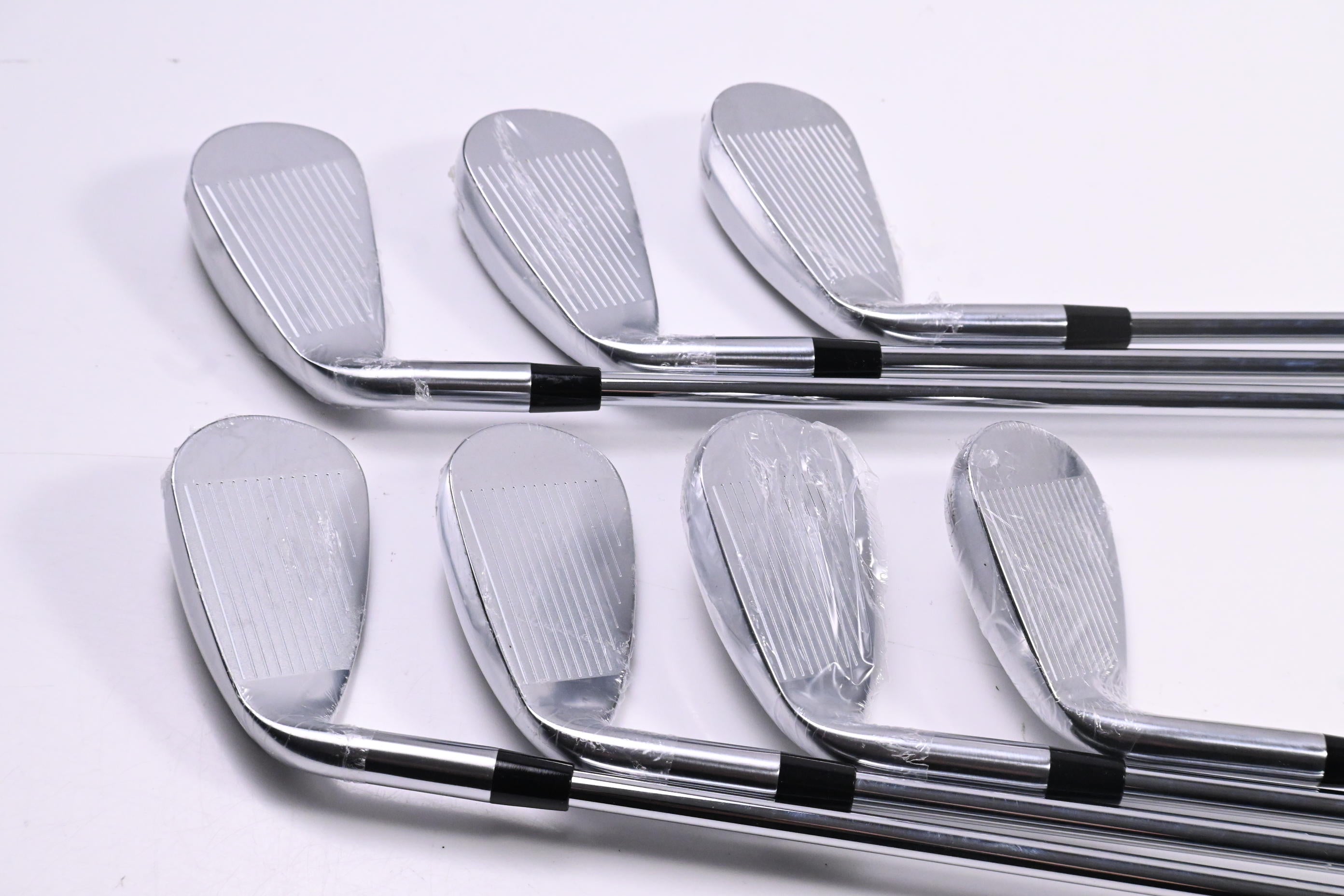 Callaway Quantum Max OS Irons / 5-PW+AW / Regular Flex Elevate 85 Shafts
