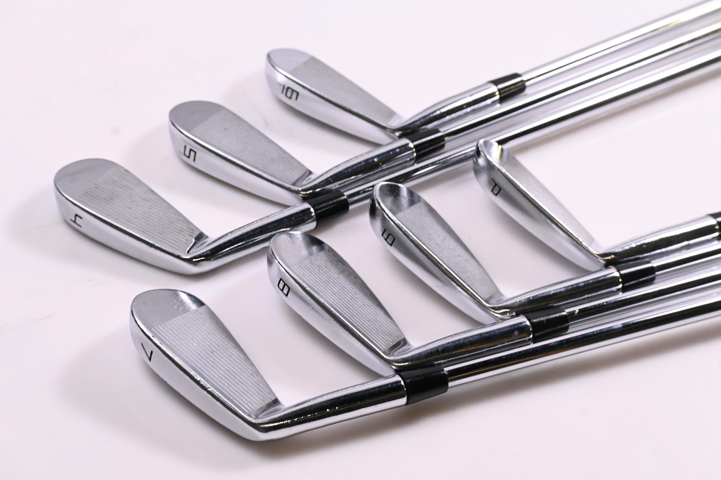 Taylormade P7TW Irons / 4-PW / X-Flex Project X Shafts