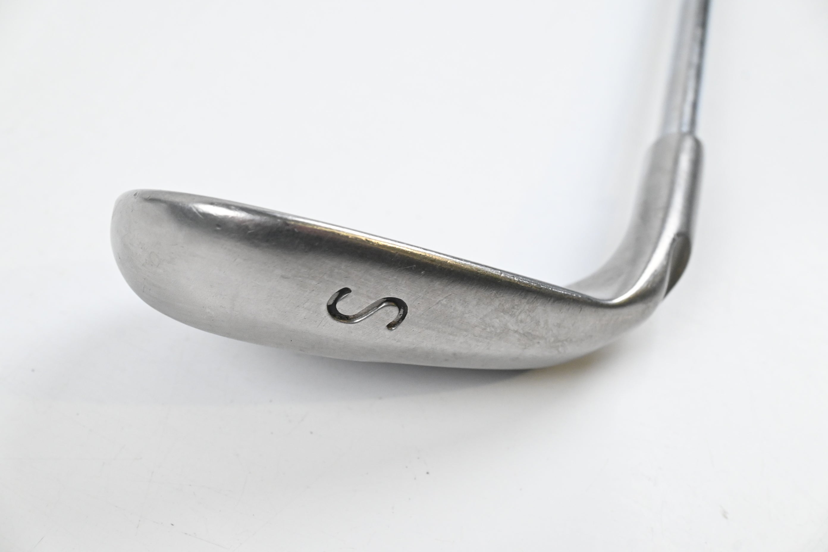 Ping G30 Sand Wedge / 54 Degree / Red Dot / Regular Flex Ping CFS Distance