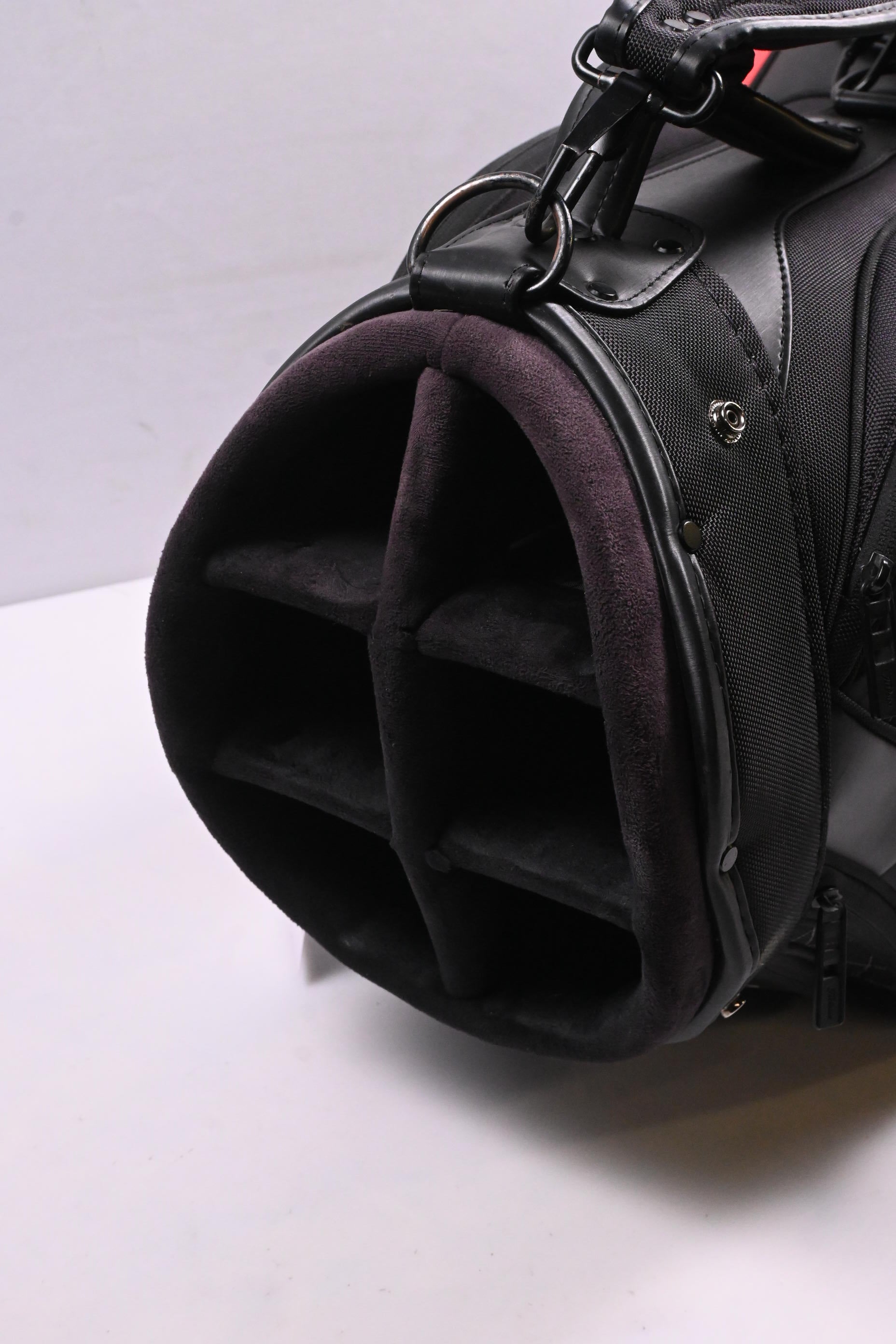 Titleist Midsize Tour Bag / 6-Way Divider / Black