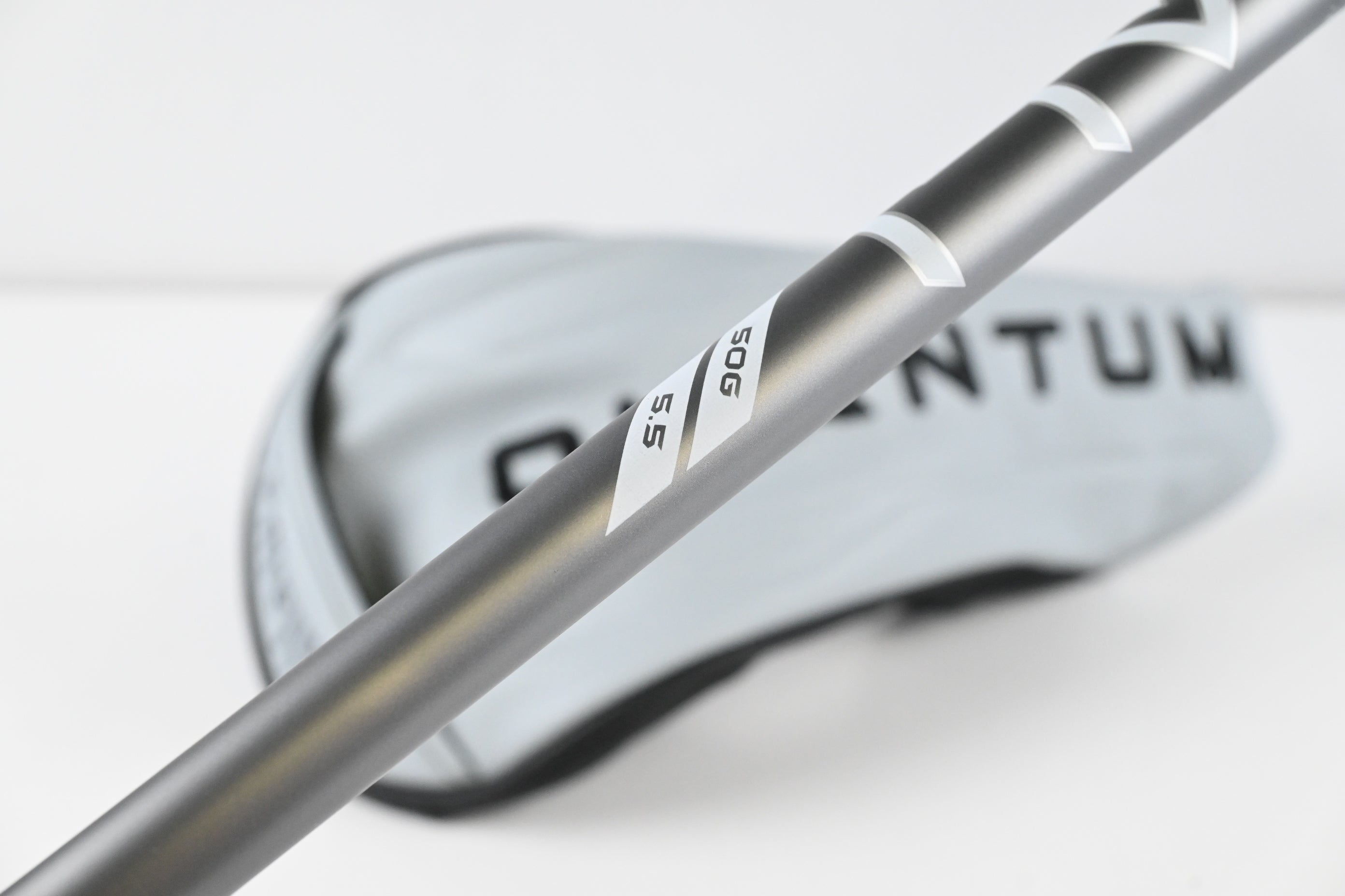 Callaway Quantum Max Driver / 10.5 Degree / Regular Flex Denali Frost Silver 50