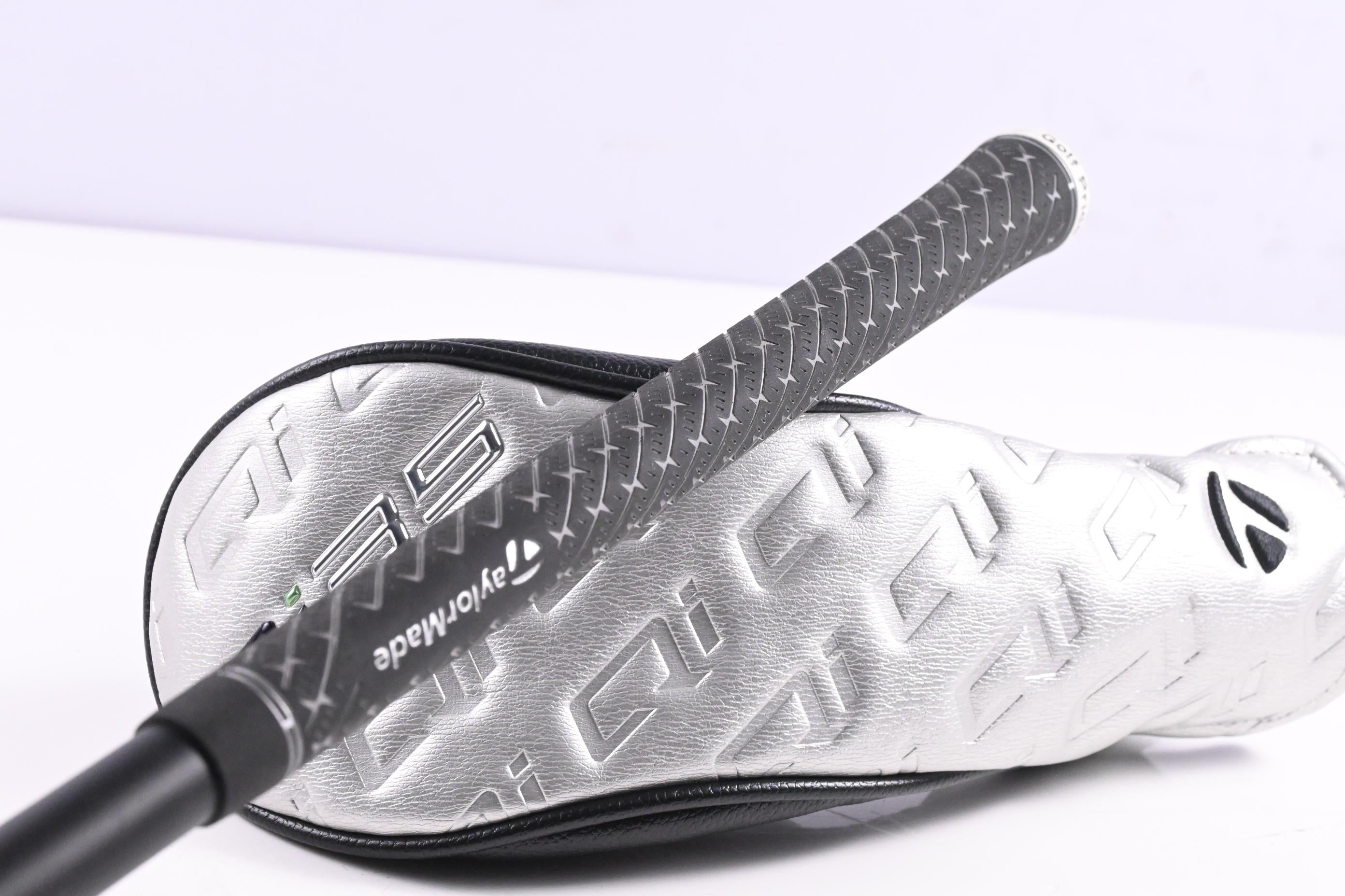 Taylormade Qi35 Max Lite #5 Hybrid / 27 Degree / Senior Flex Vanquish 5 Shaft