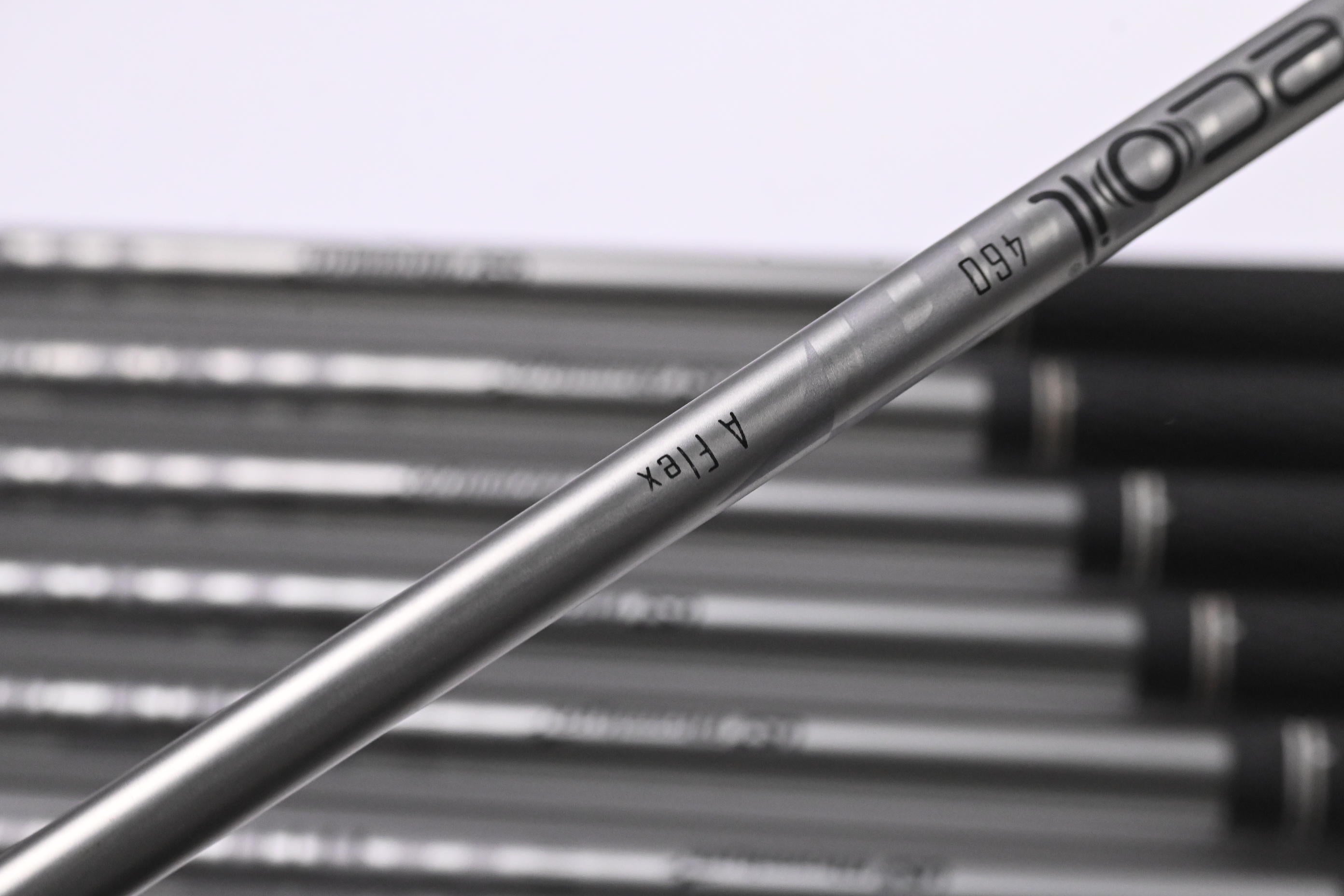 Wilson D7 Irons / 5-PW+SW / Senior Flex UST Mamiya Recoil 460 Shaft