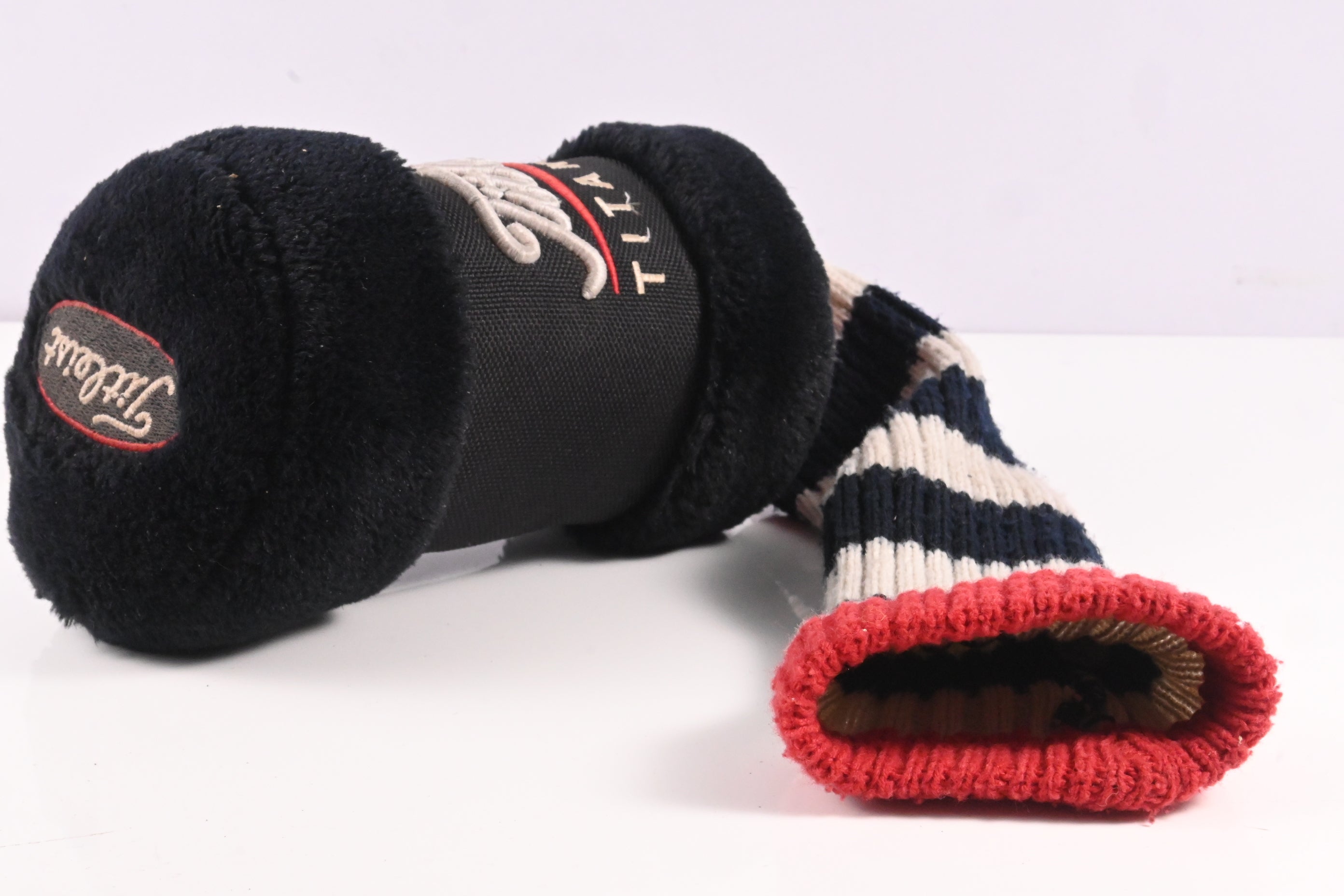 Titleist 975 D Driver / 8.5 Degree / Stiff Flex Dynamic Gold S300 Shaft