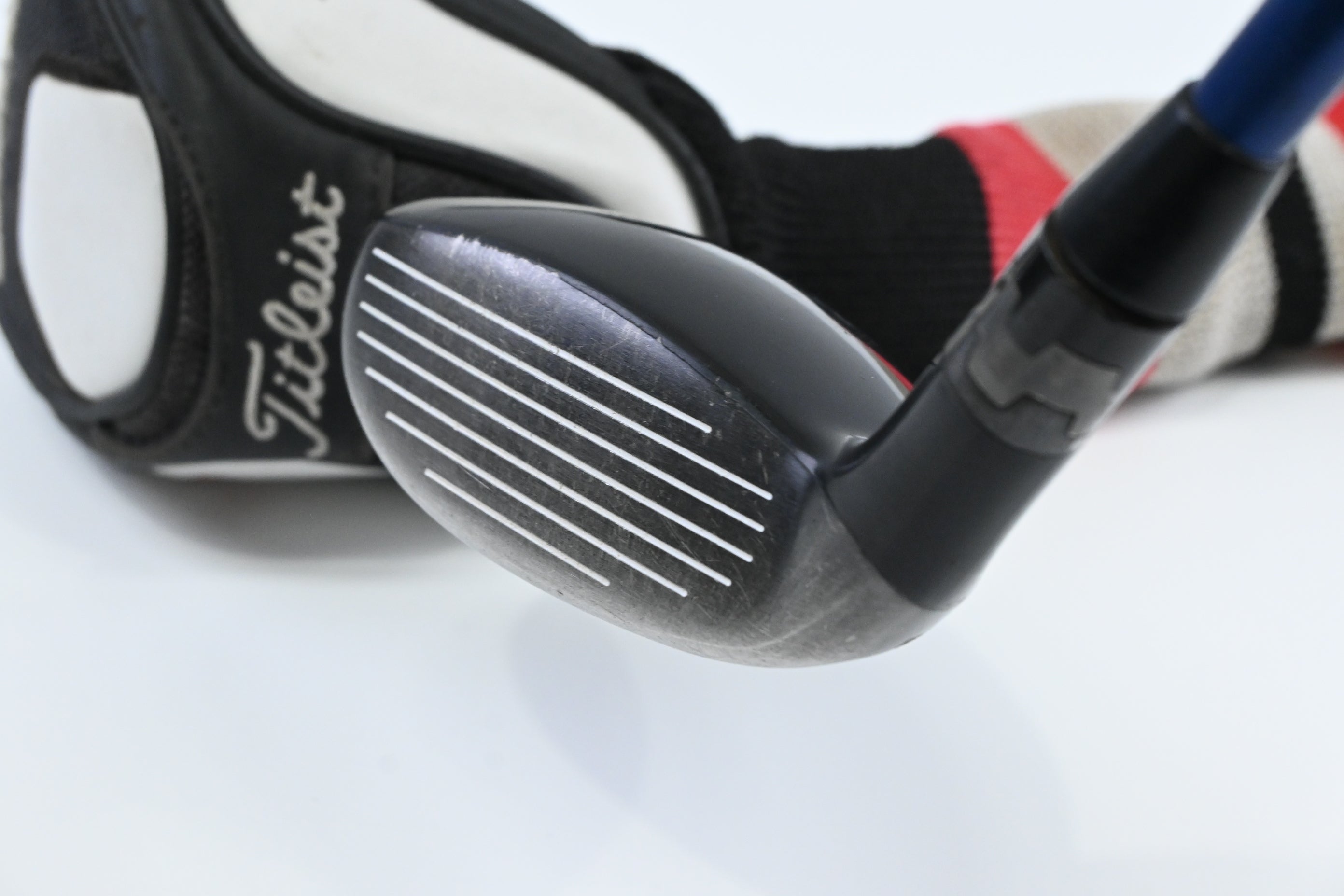 Titleist 910H #3 Hybrid / 19 Degree / Stiff Flex Project X - HD2 92 Shaft