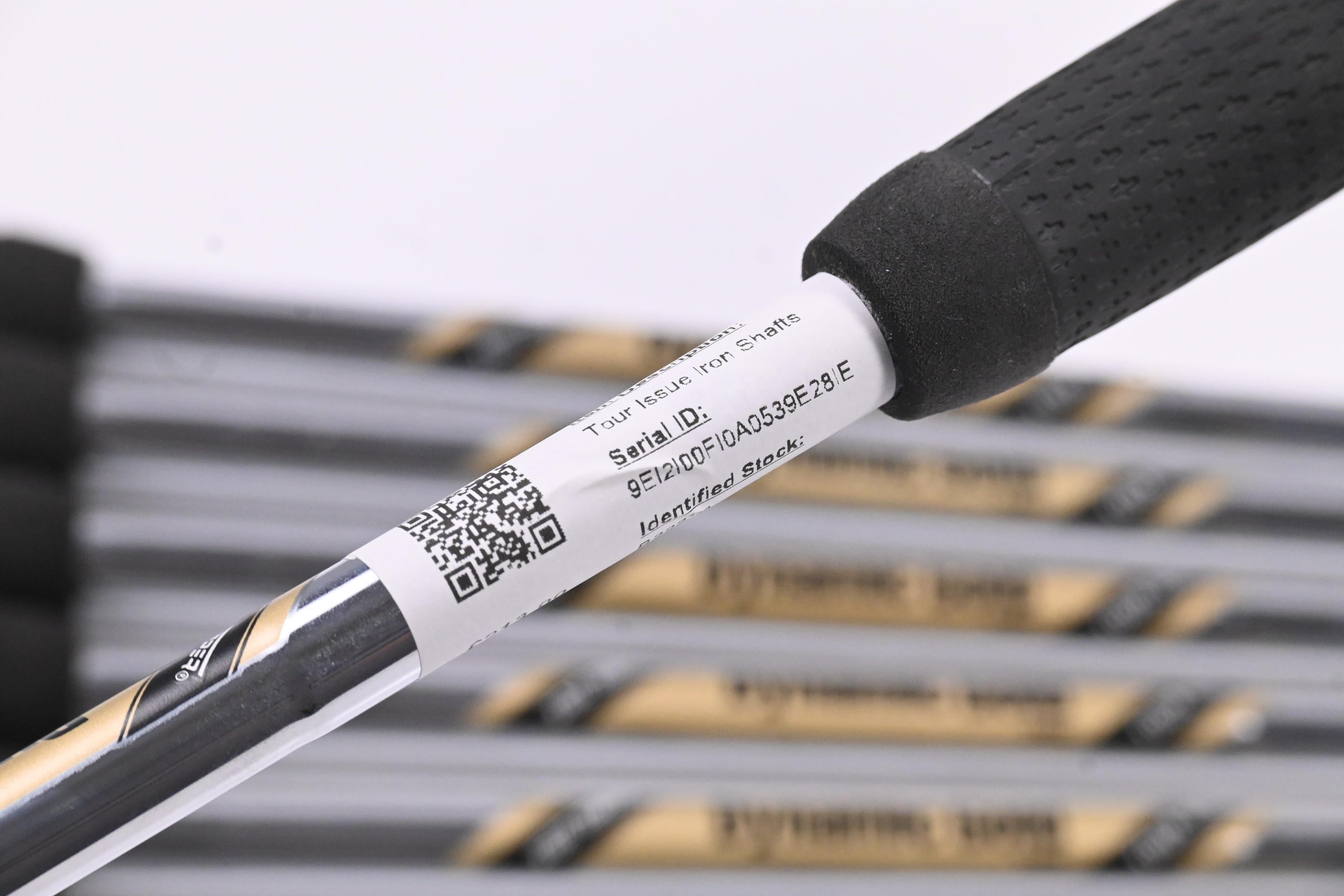Dynamic Gold S400 Tour Issue Iron Shafts / Stiff Flex / Set Of 7 / .355" Tip