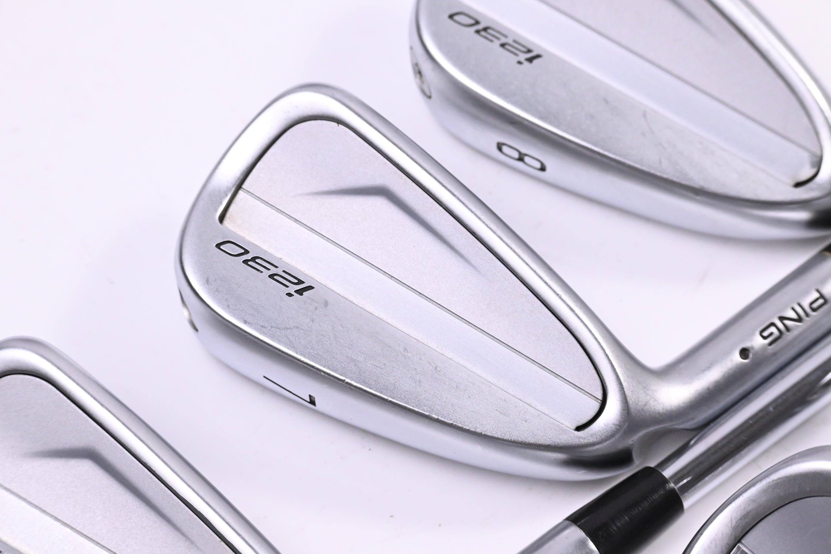 Ping i230 Irons / 6-PW+GW / Black Dot / Regular Flex Ping AWT 2.0 Shafts