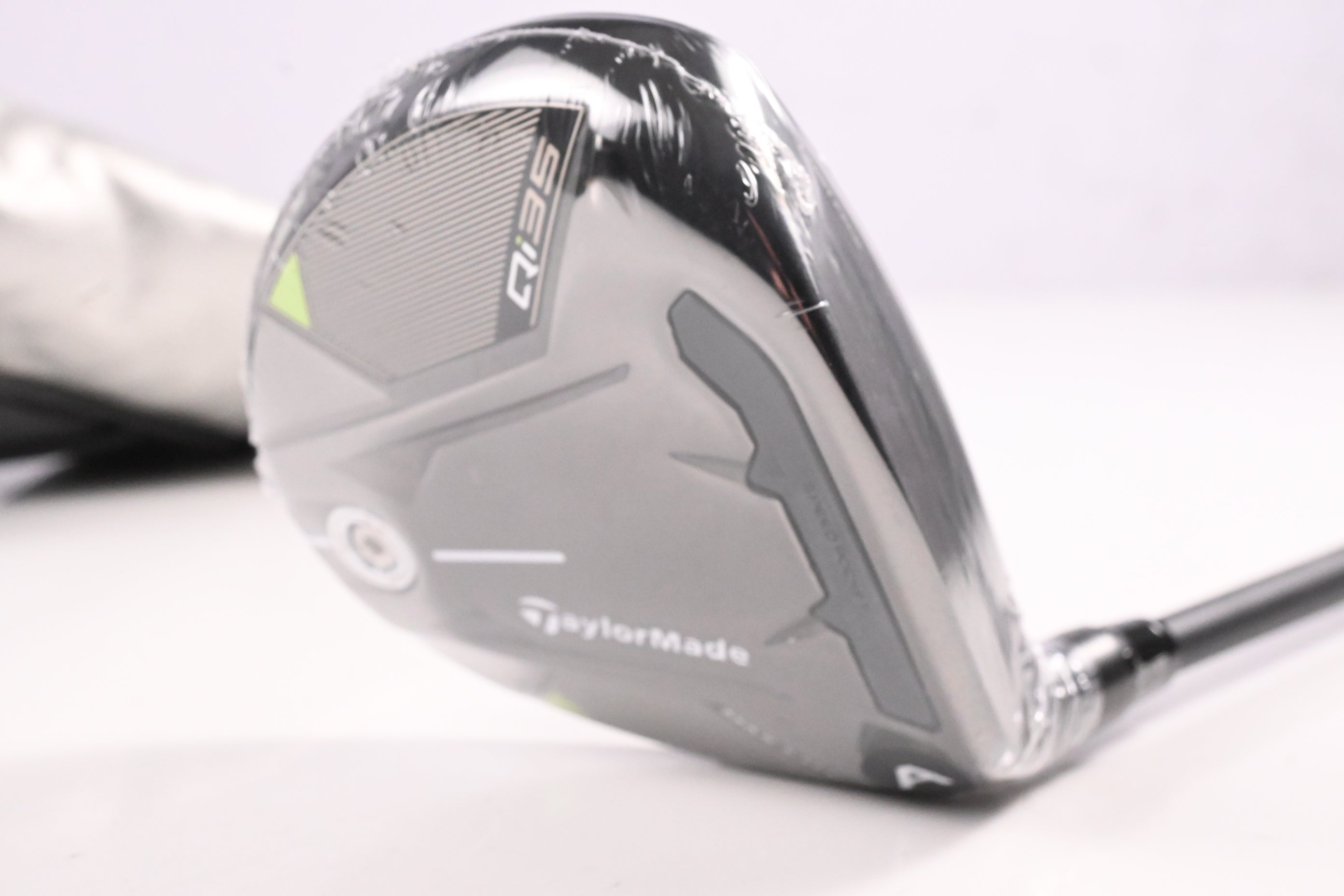Taylormade Qi35 Max Lite #5 Wood / 18.5 Degree / Senior Flex Vanquish 4 Shaft