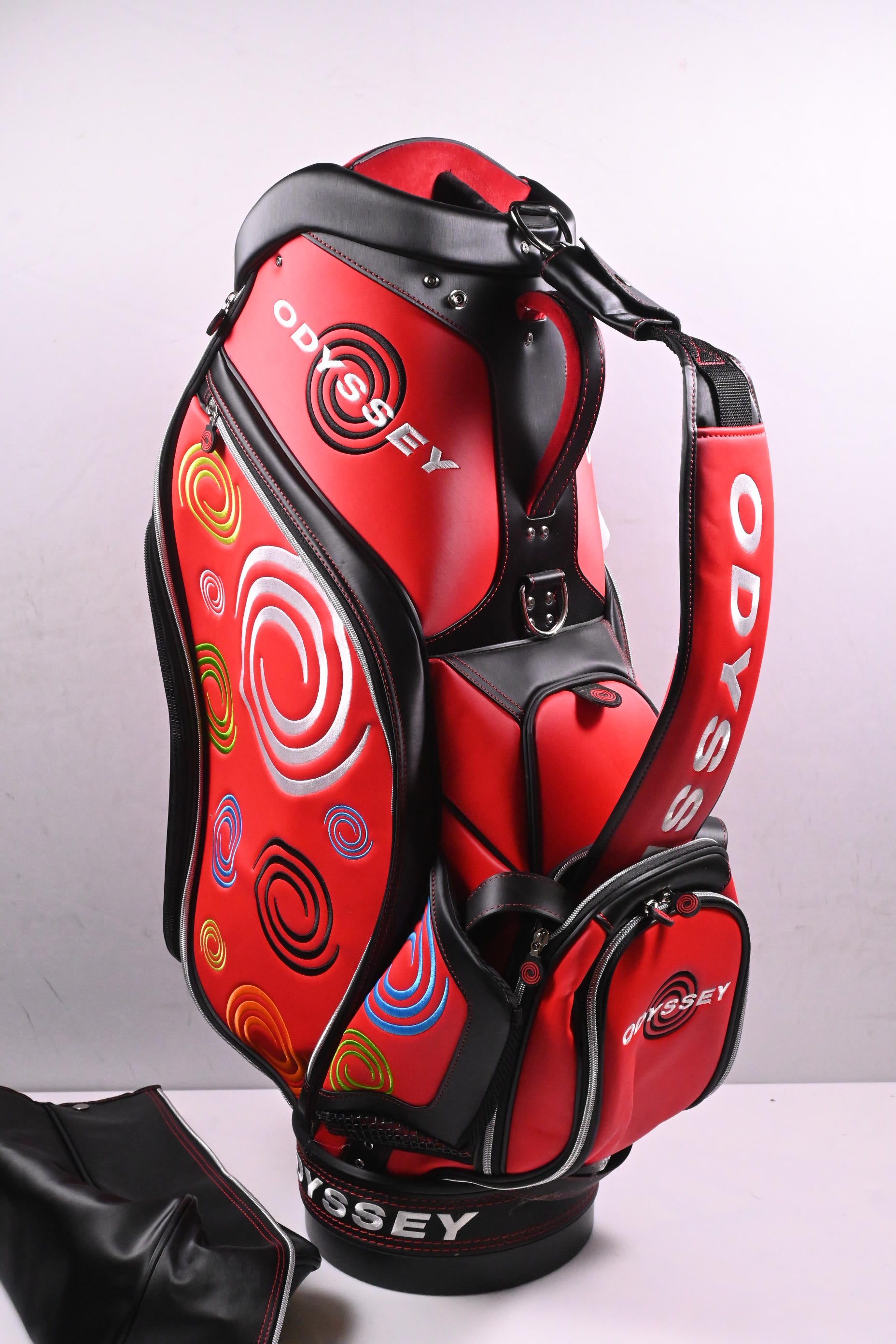 Odyssey Staff Tour Bag / 6-Way Divider / Red, Black