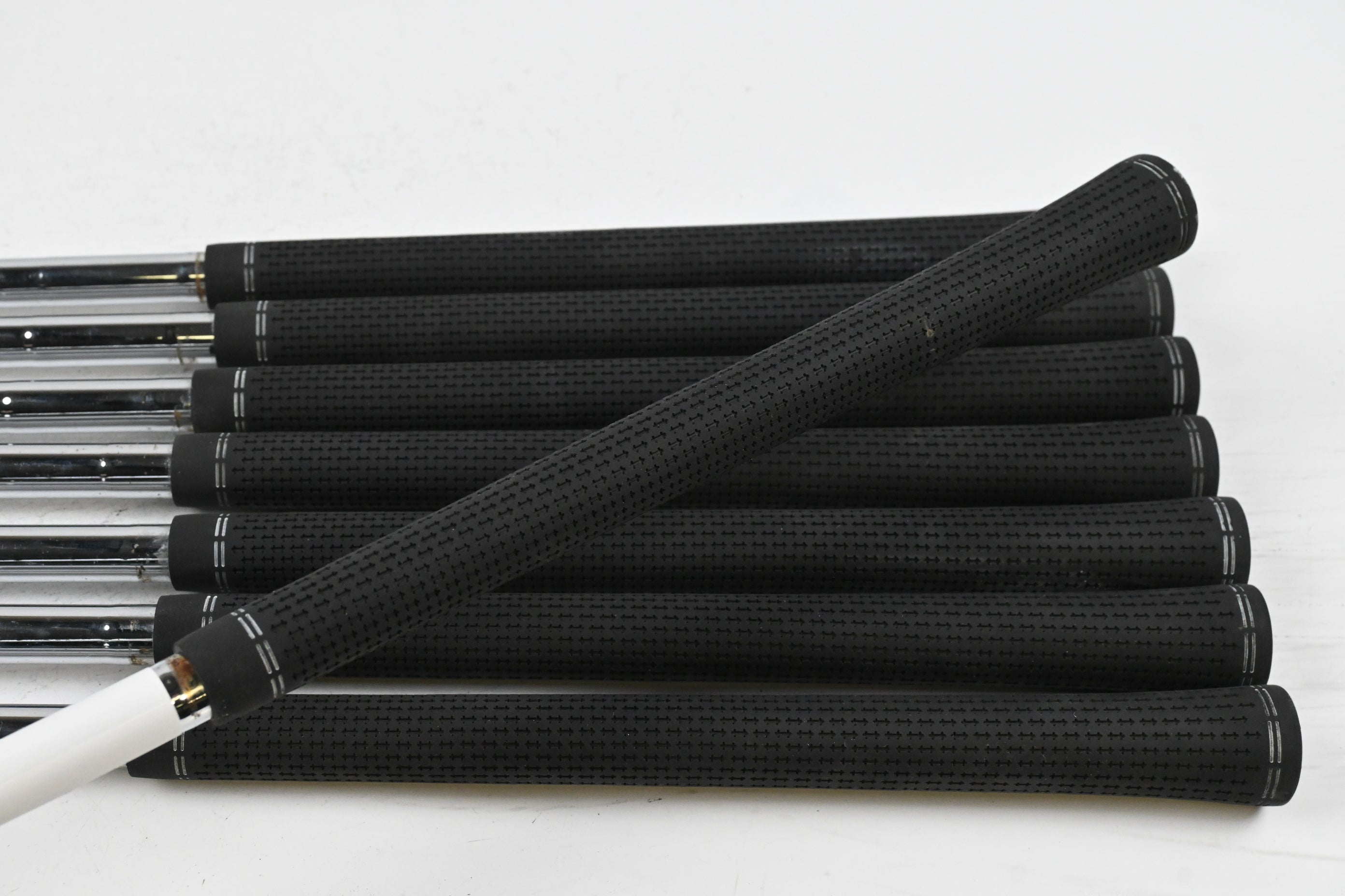 Ping G10 Irons / 3-PW / Black Dot / Regular Flex Ping AWT Shafts